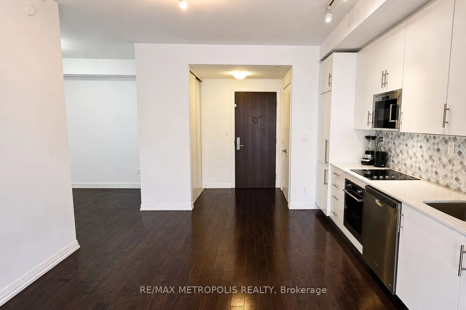 460 Adelaide Street E #520