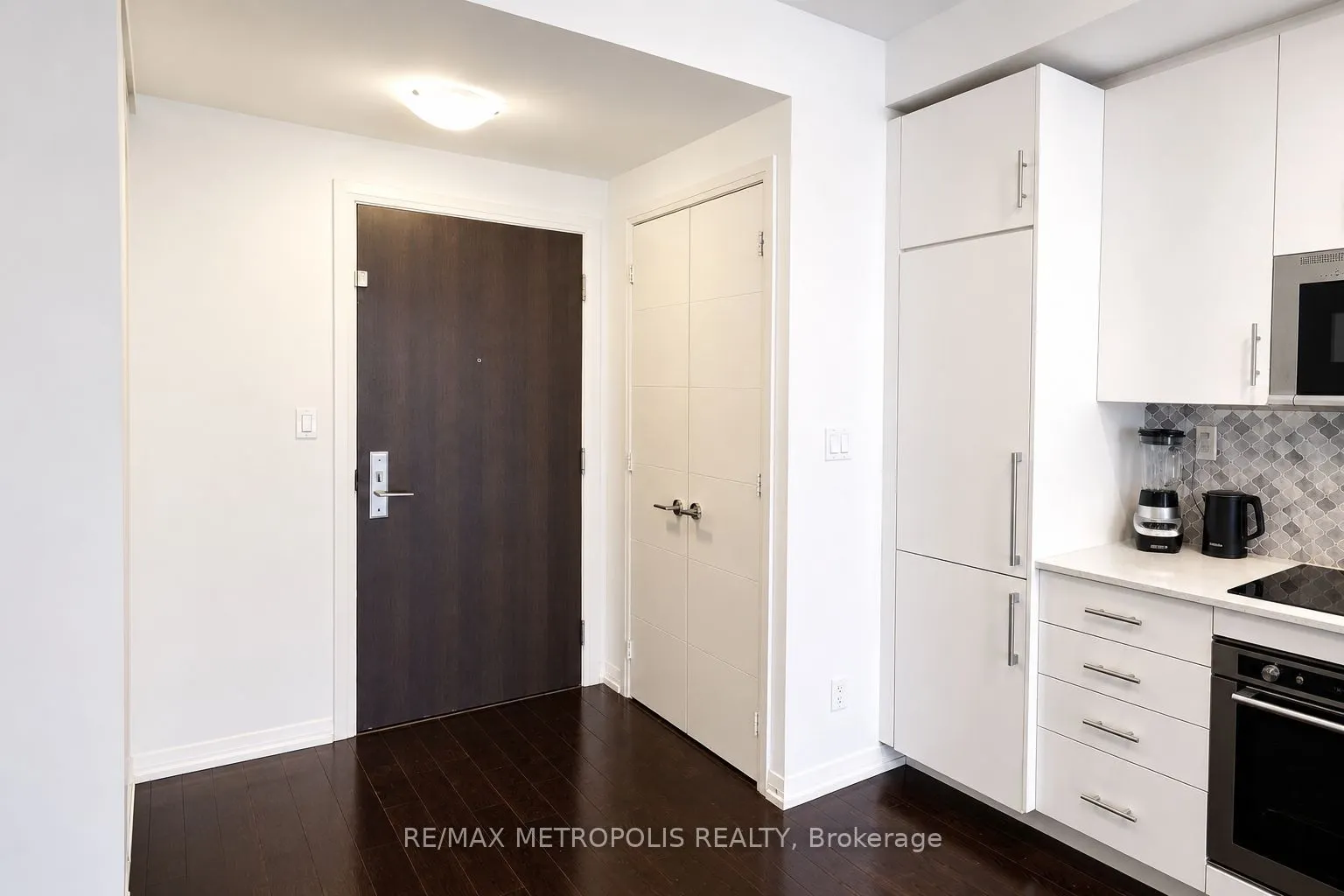 460 Adelaide Street E #520