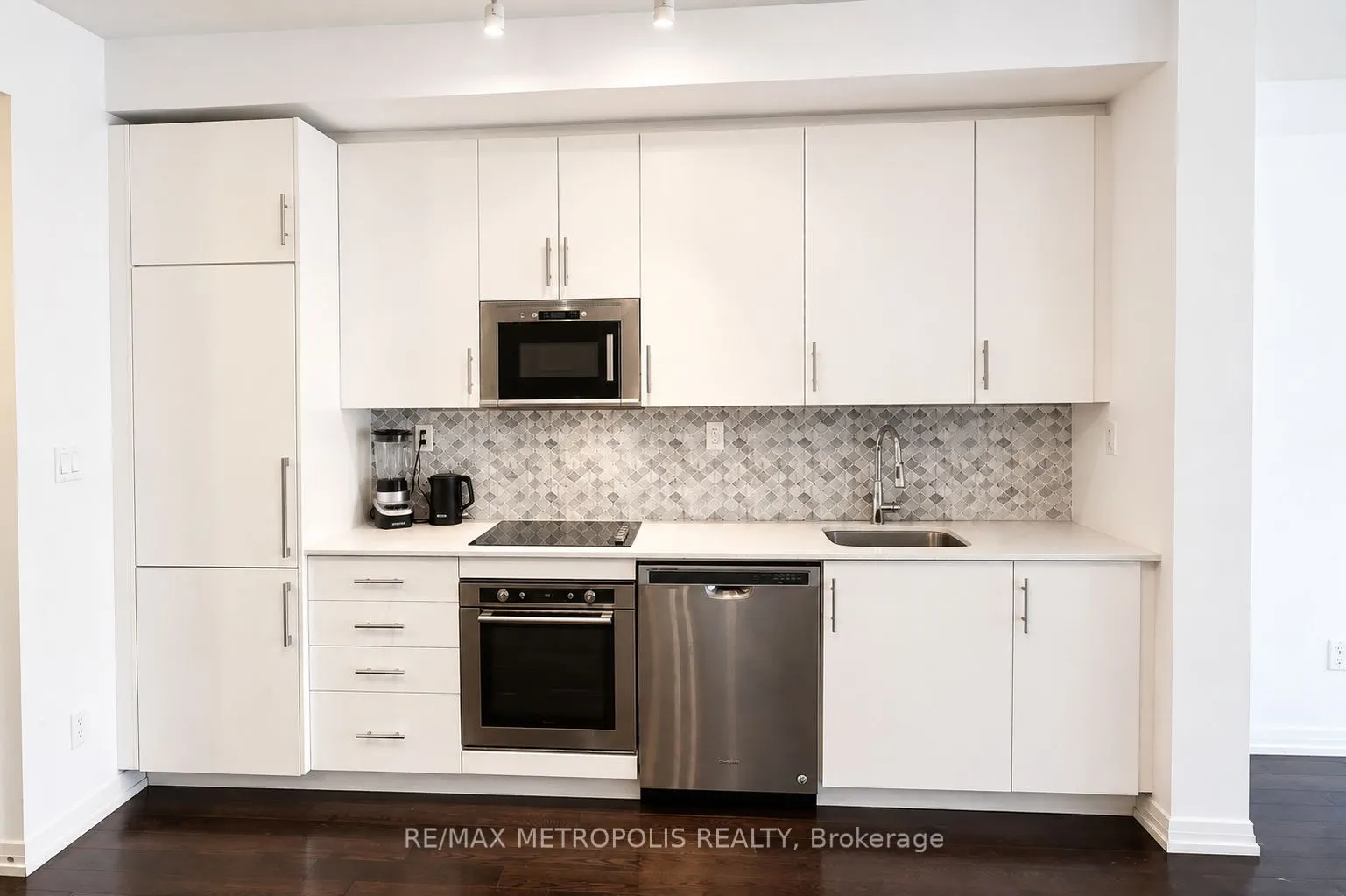 460 Adelaide Street E #520