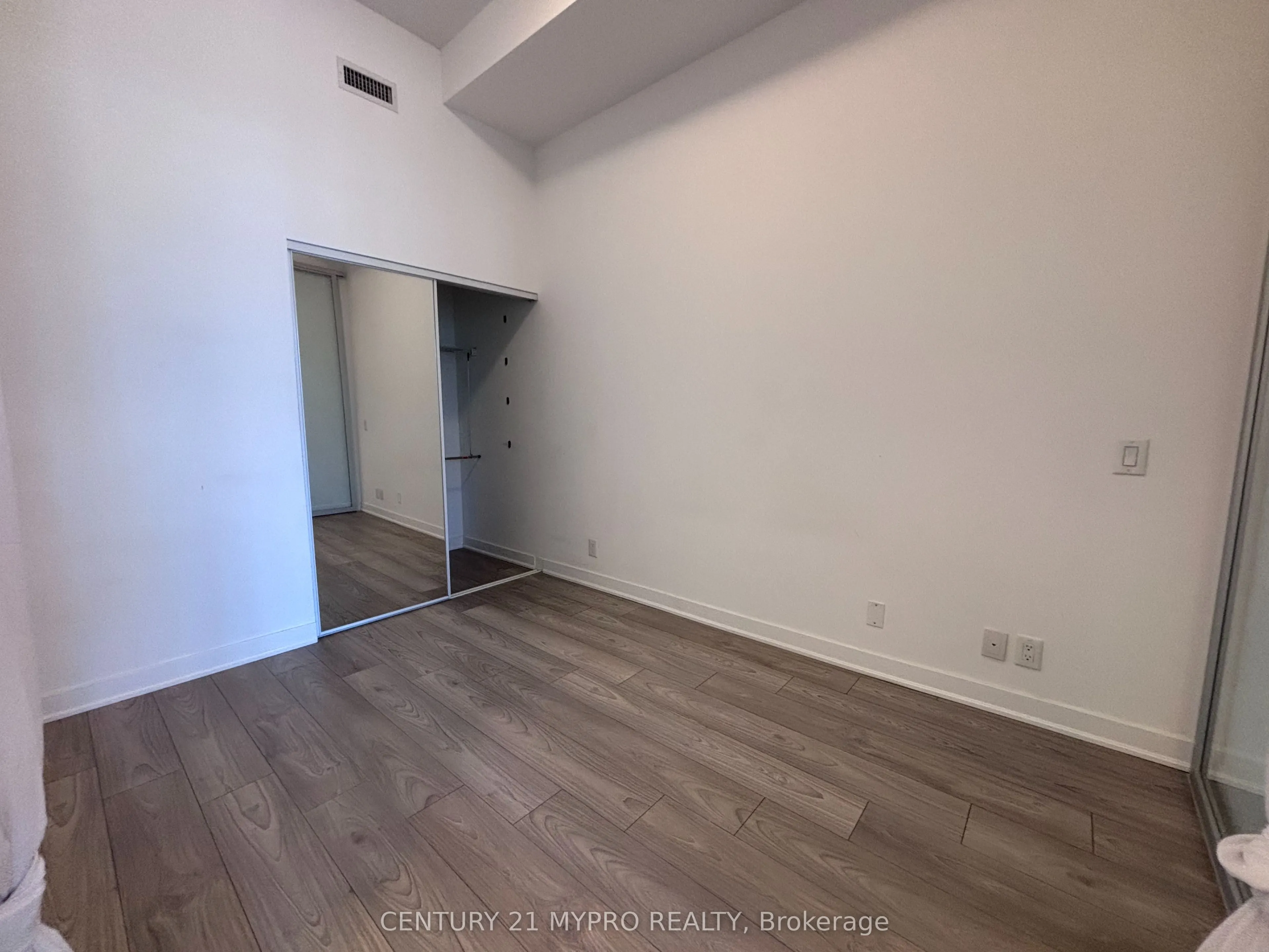 120 Parliament Street #1801