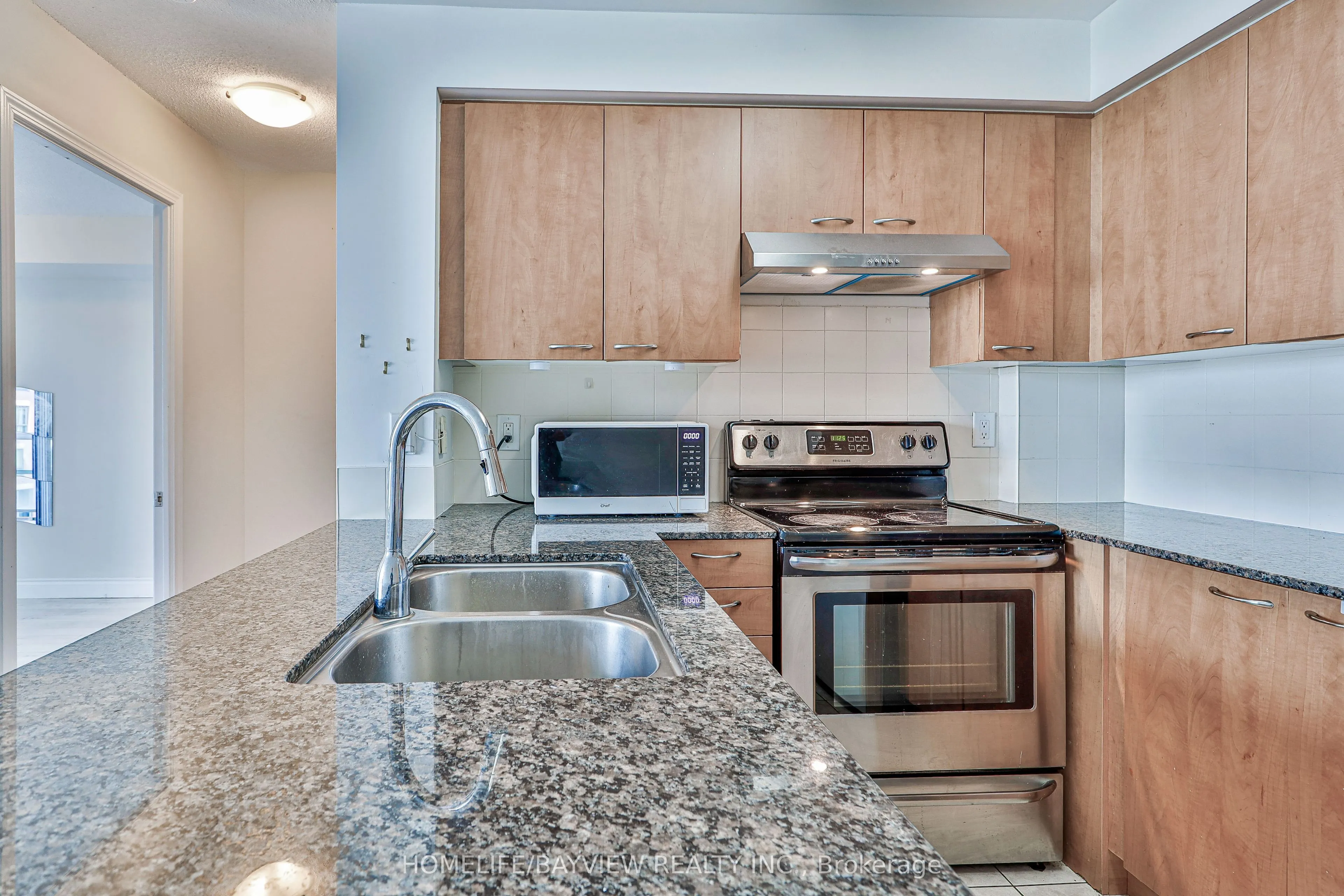 503 Beecroft Road #LPH08