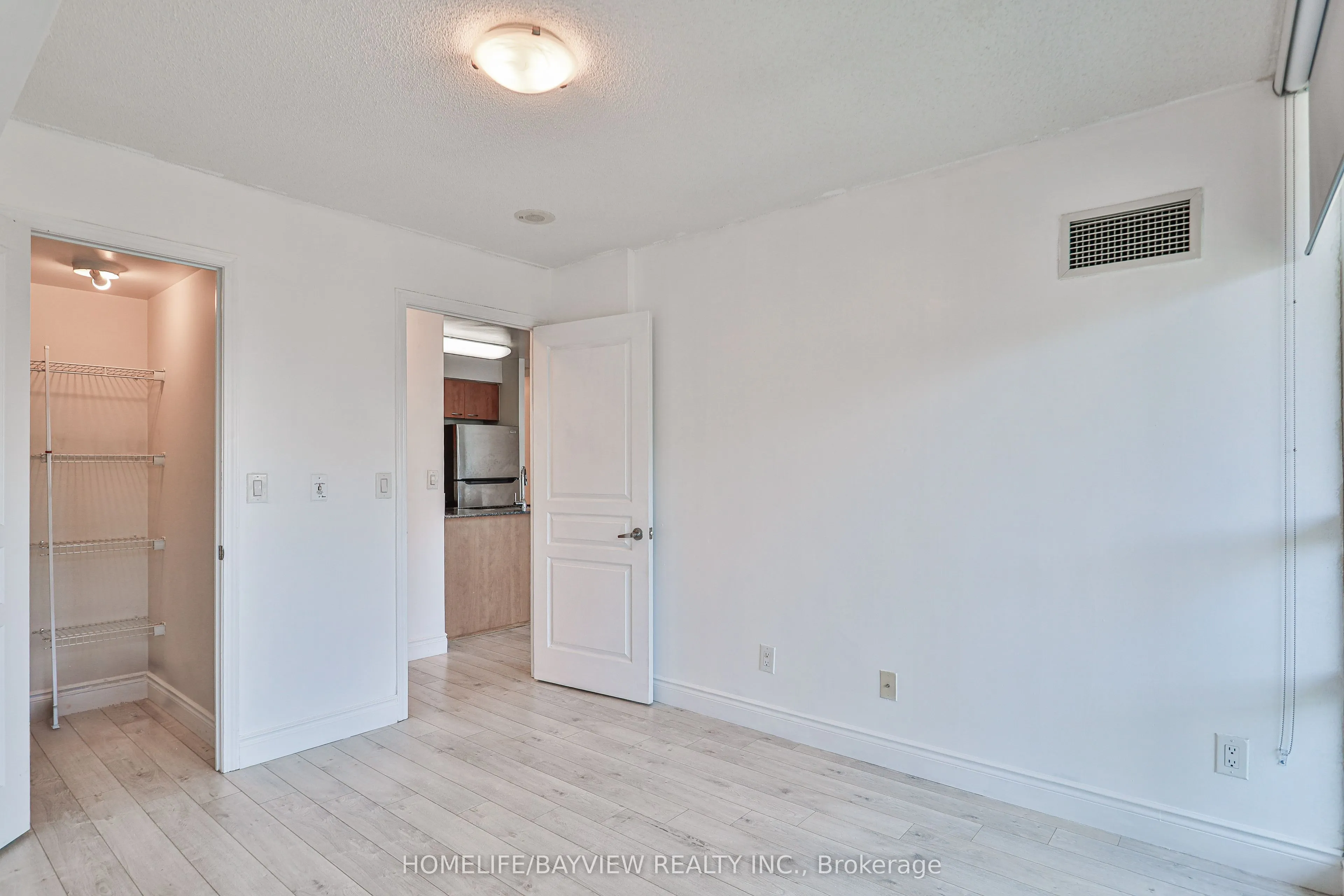 503 Beecroft Road #LPH08