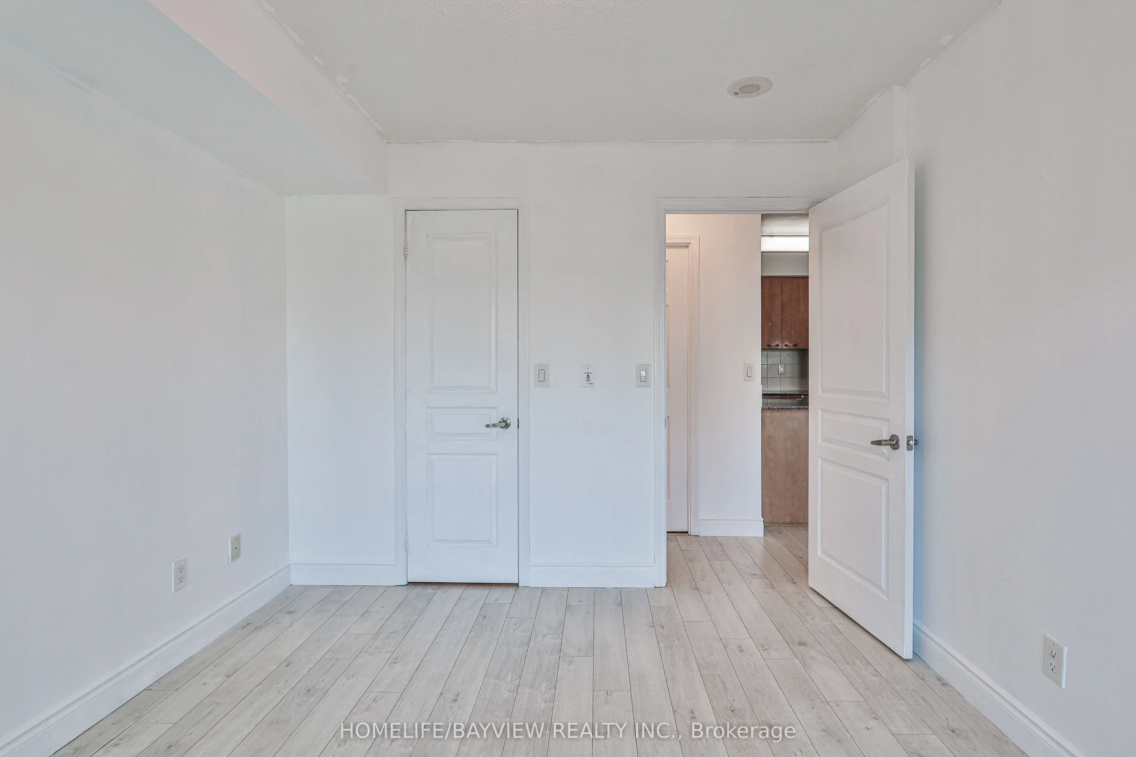 503 Beecroft Road #LPH08