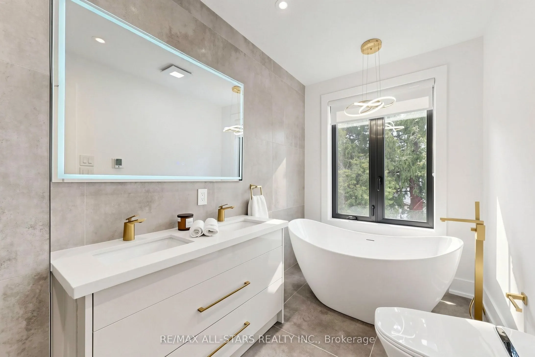 127 Banff Road