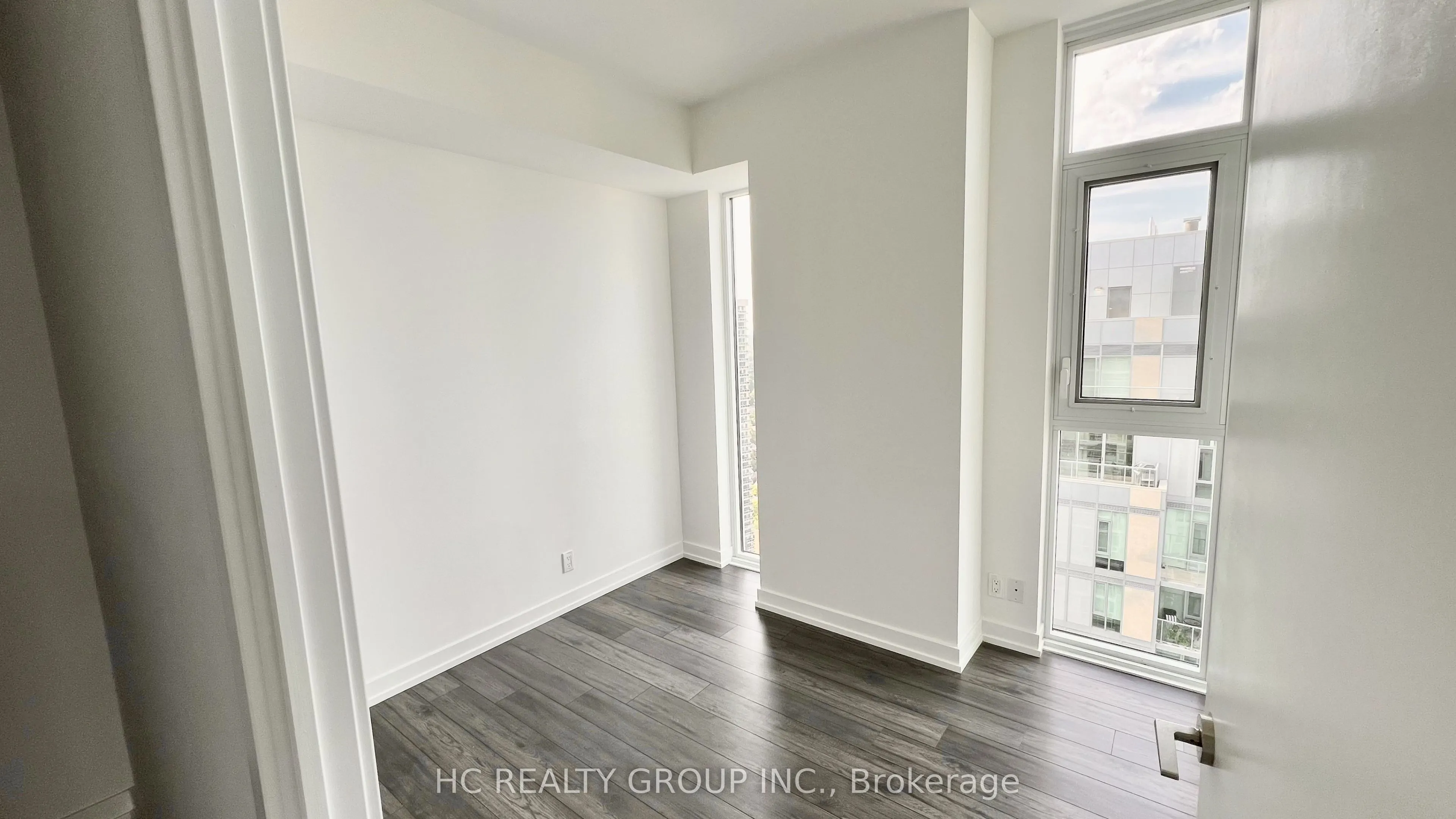 33 Helendale Avenue #2503