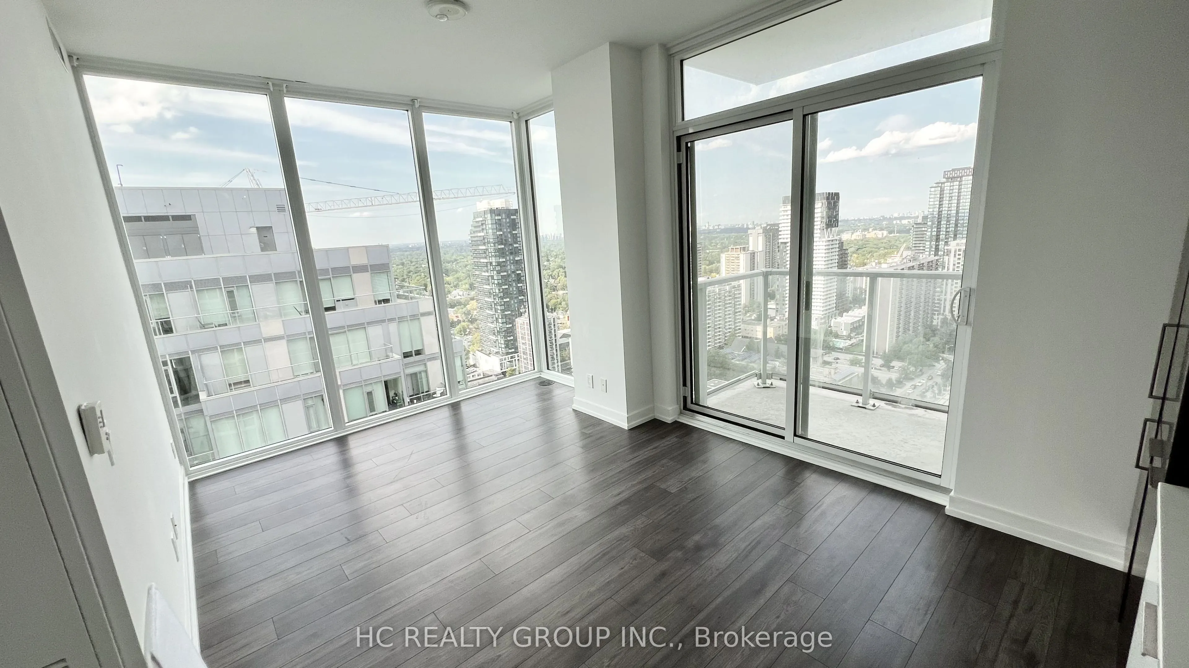 33 Helendale Avenue #2503