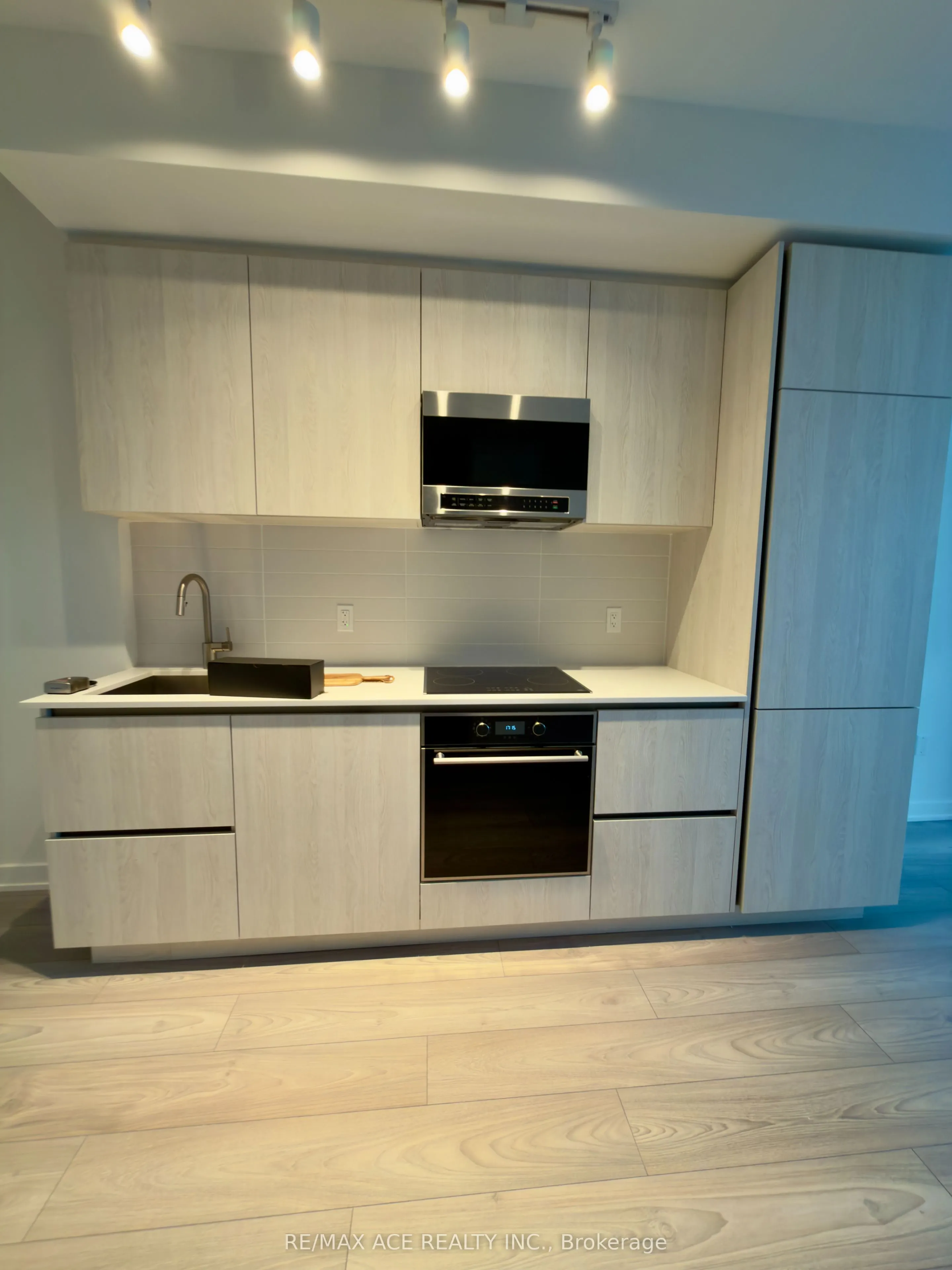 110 Broadway Avenue #2213