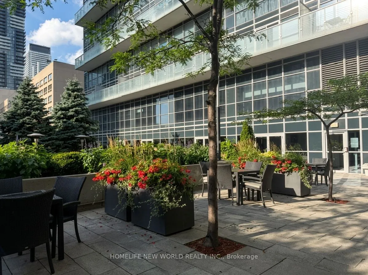 388 Yonge Street #6101