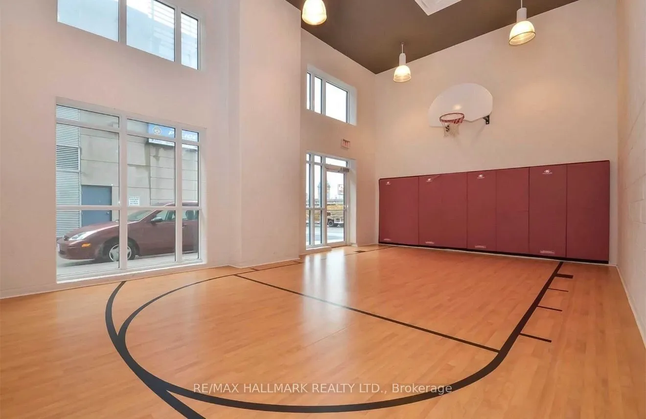 5 Hanna Avenue #108