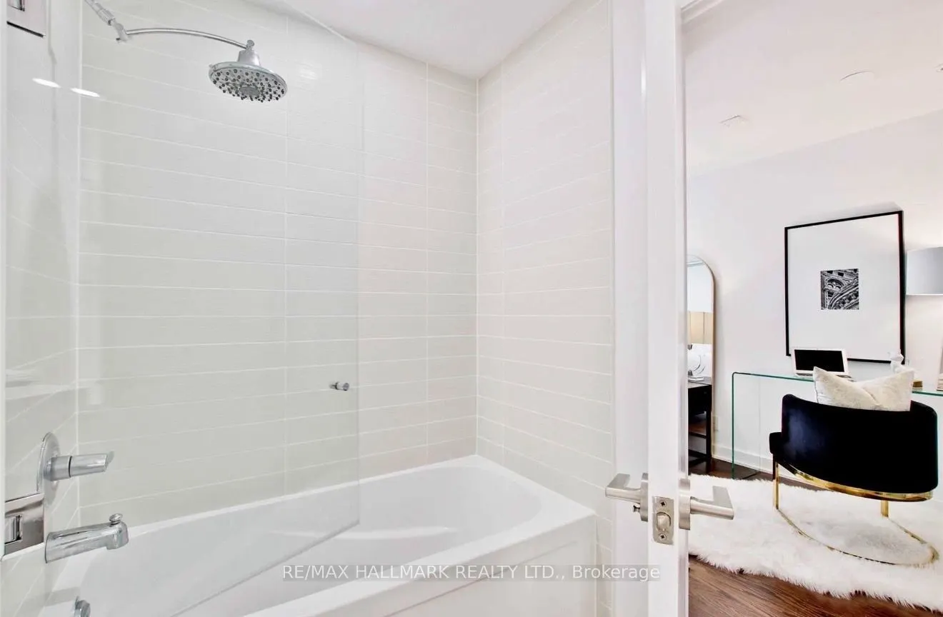 5 Hanna Avenue #108