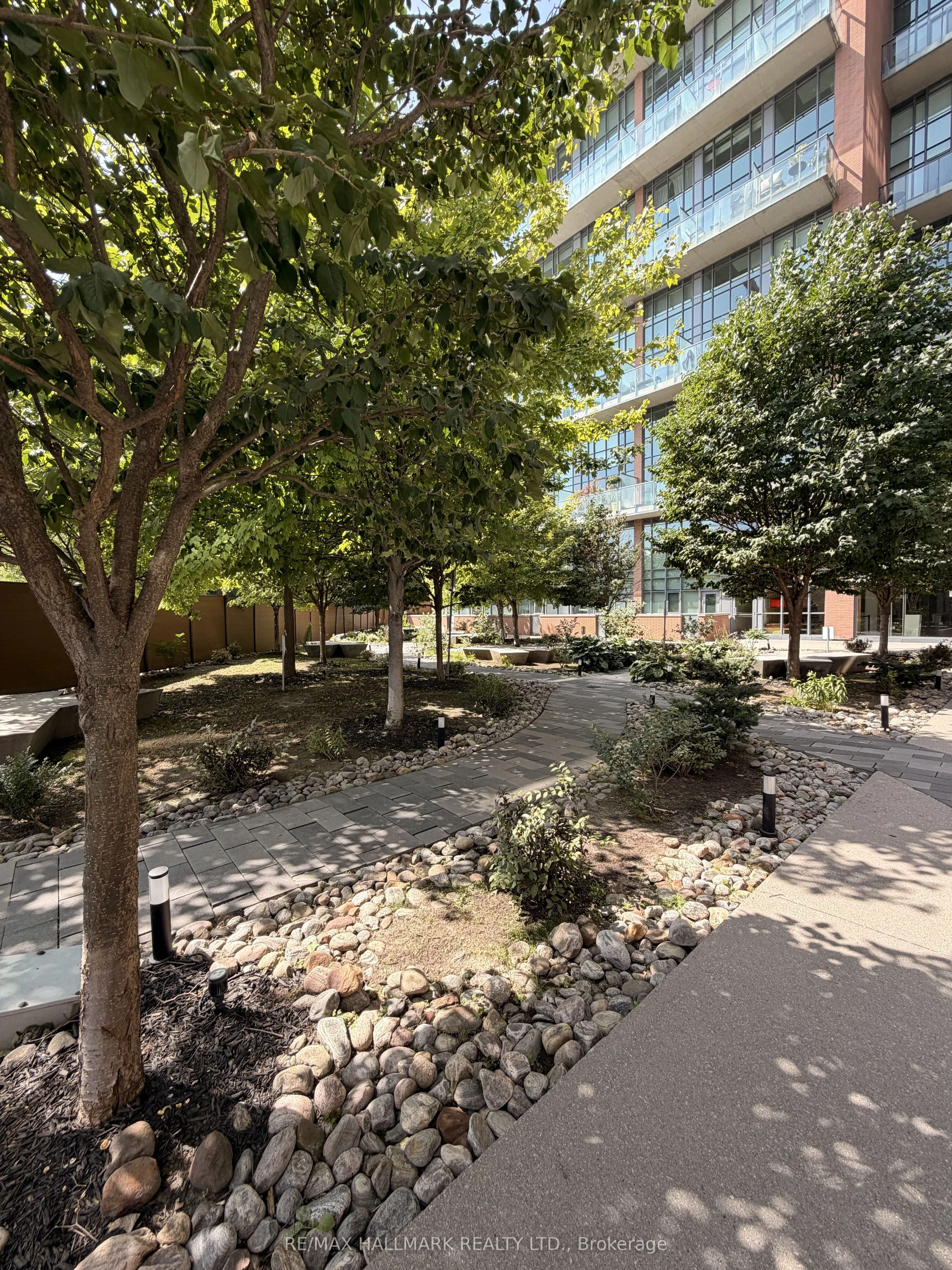 5 Hanna Avenue #108
