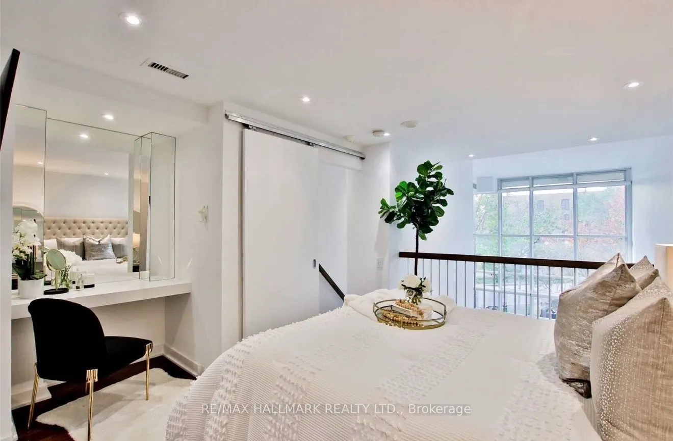 5 Hanna Avenue #108