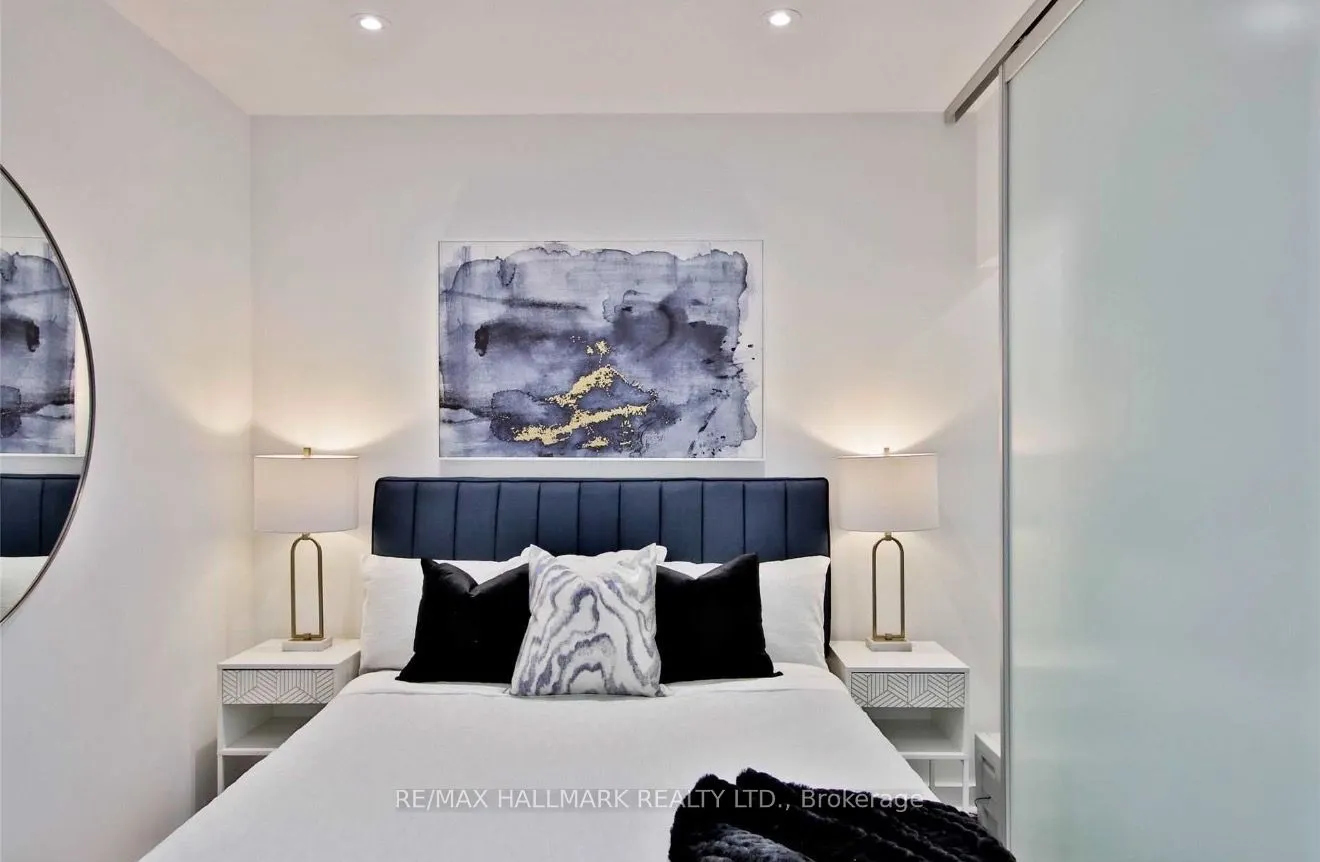 5 Hanna Avenue #108