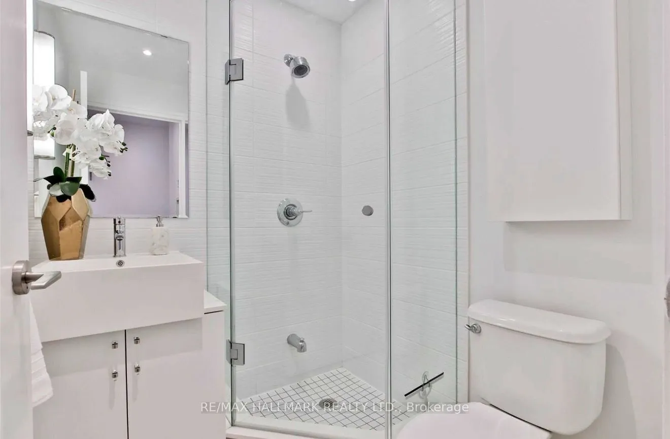 5 Hanna Avenue #108
