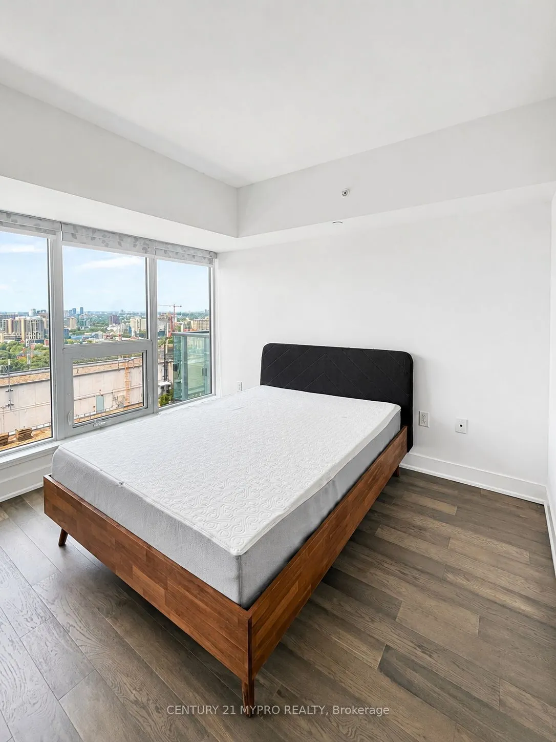 955 Bay Street #2707
