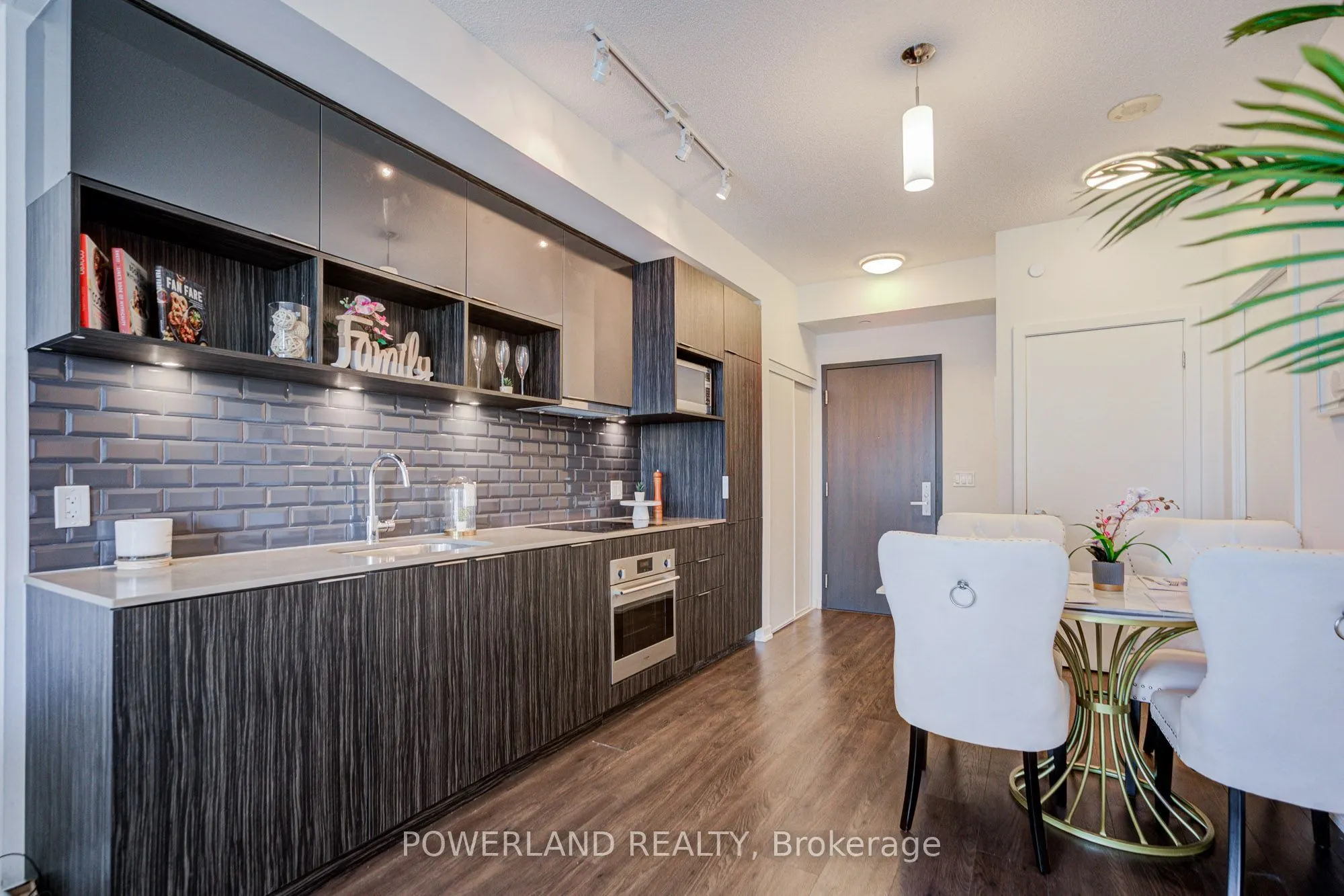 52 Forest Manor Road #807