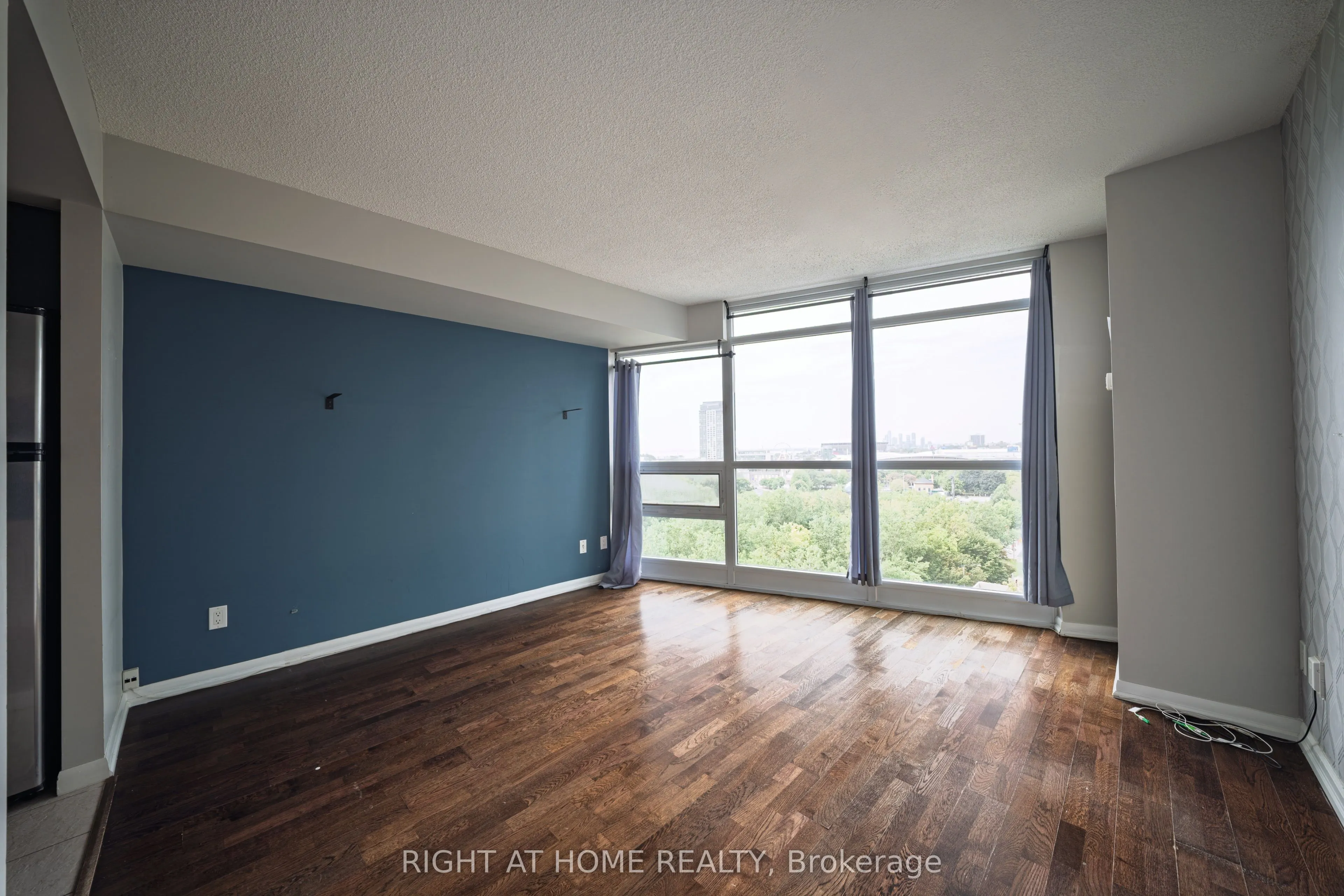 215 Fort York Boulevard #1206