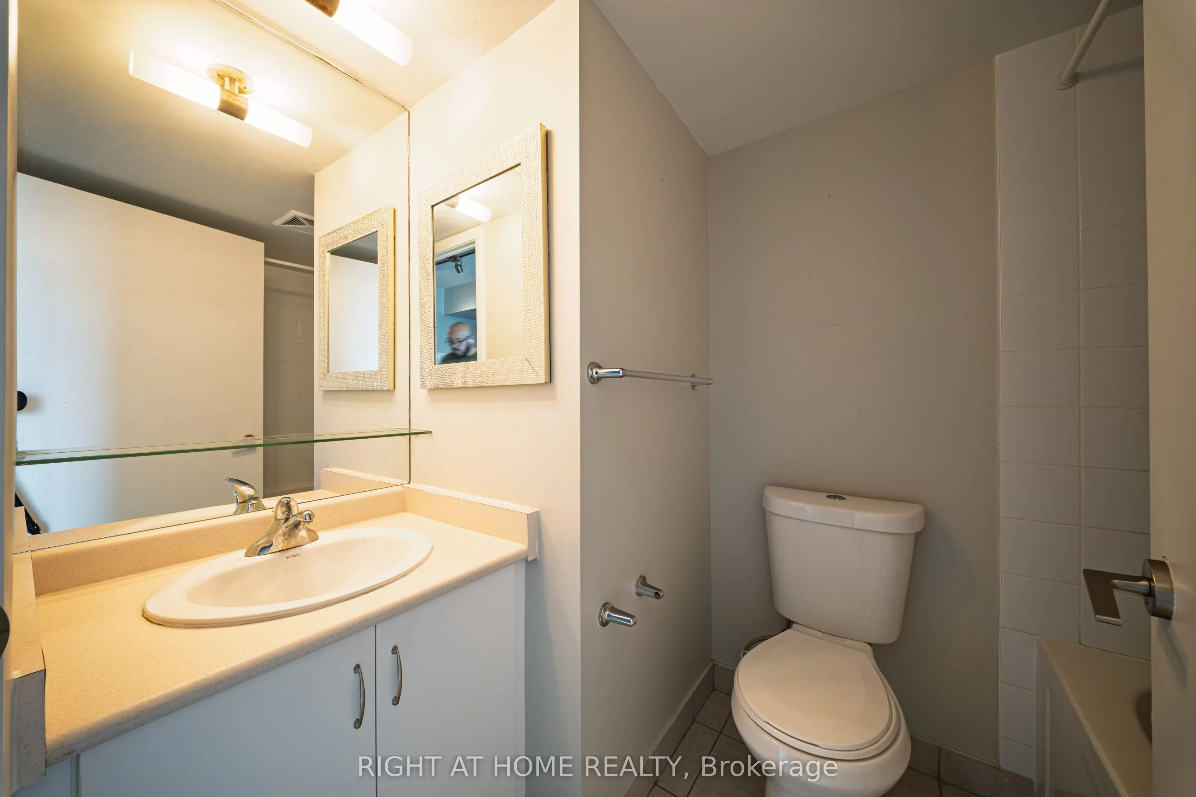 215 Fort York Boulevard #1206