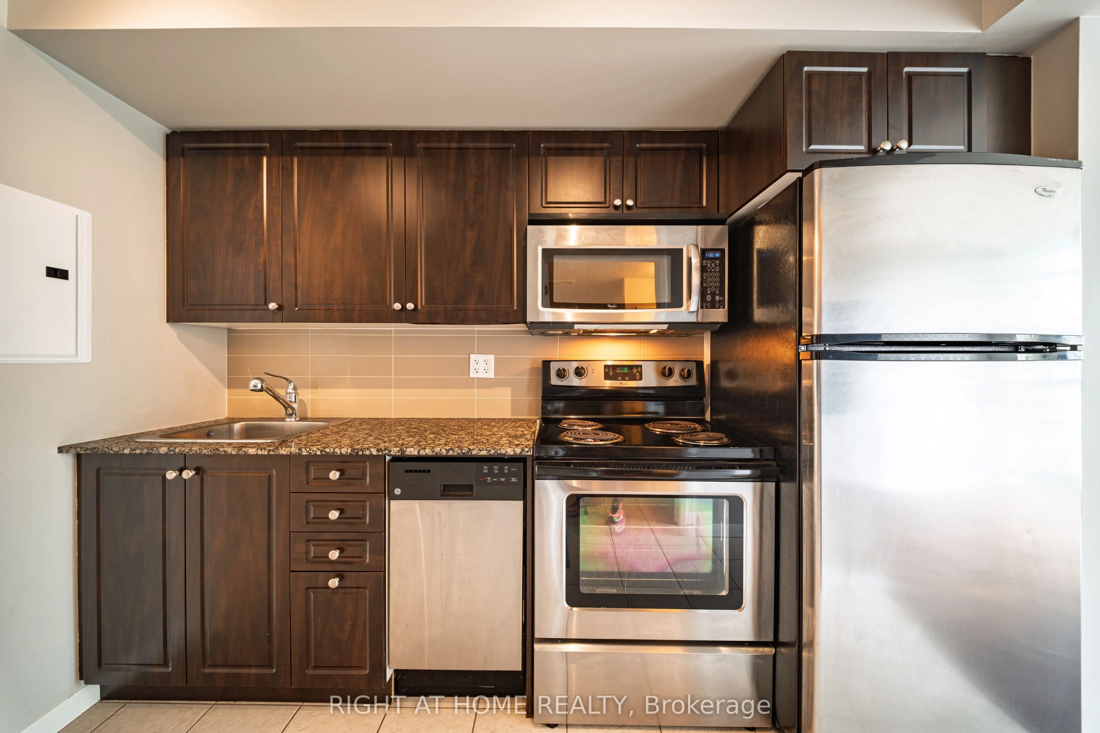 215 Fort York Boulevard #1206
