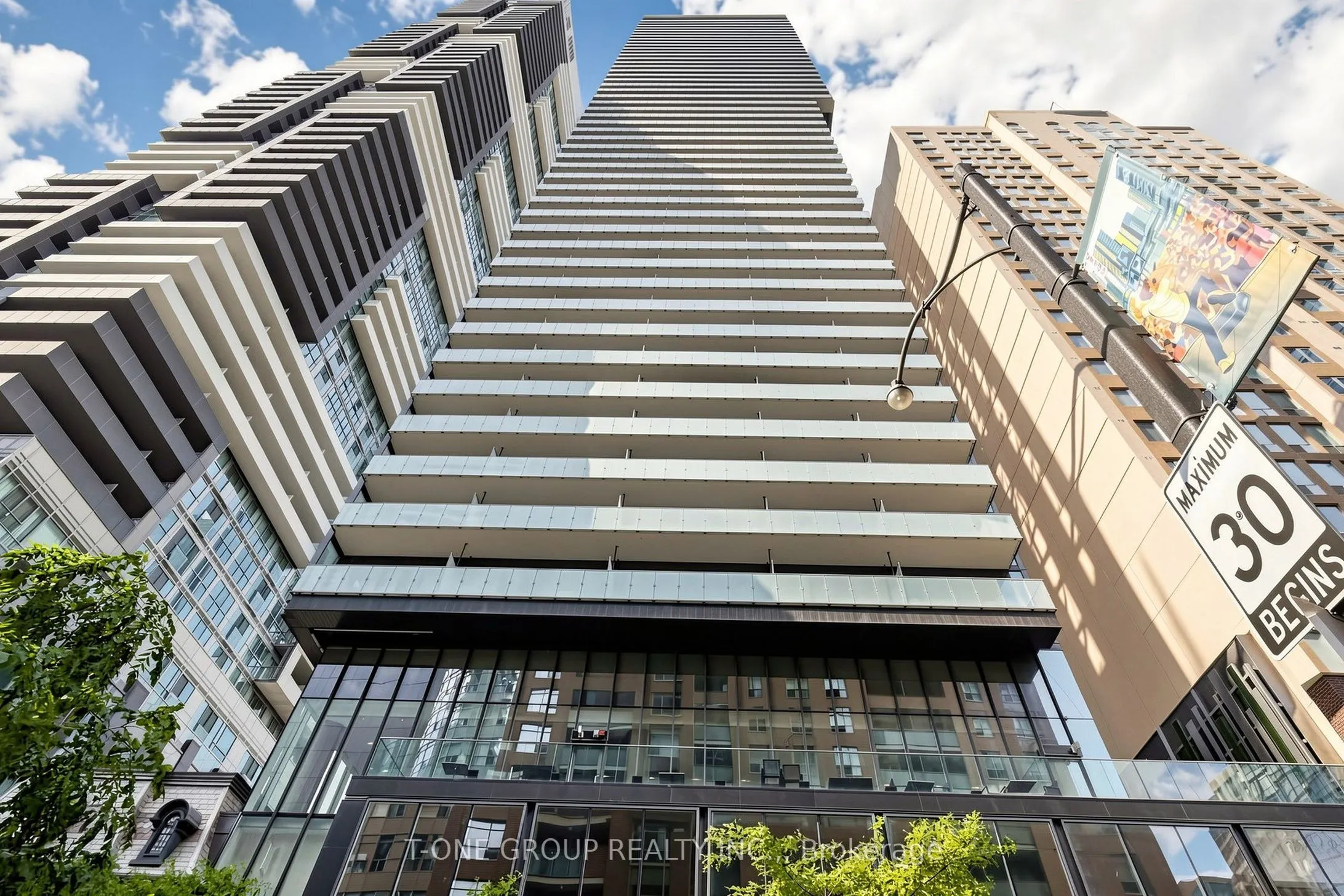 15 Grenville Street #3403