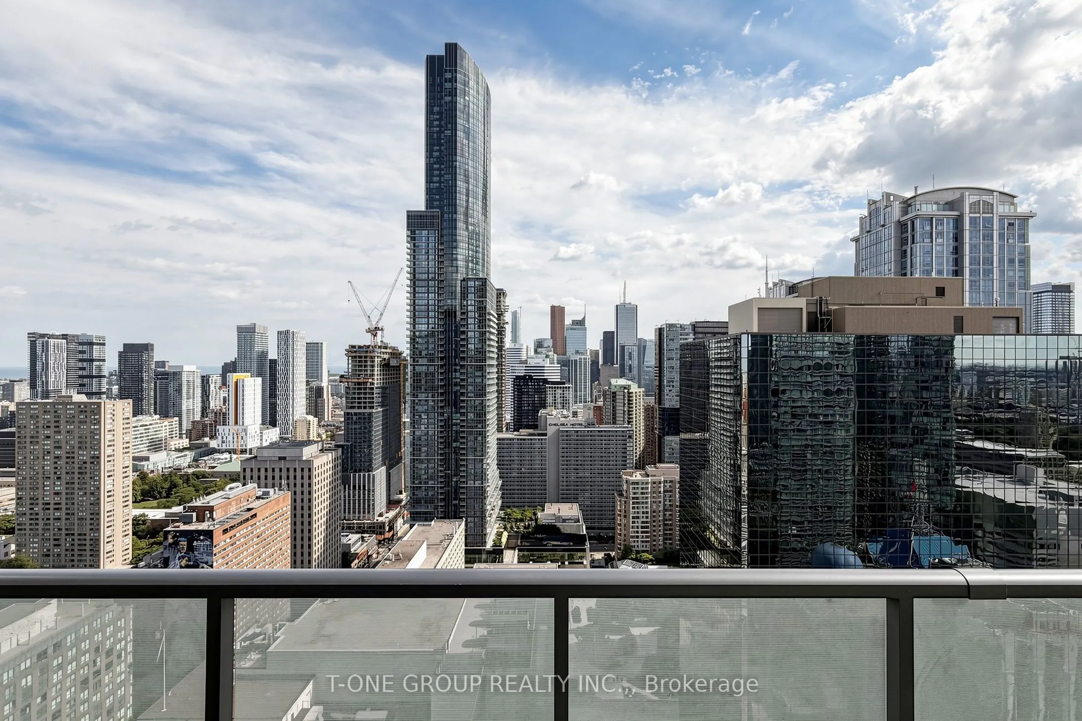15 Grenville Street #3403