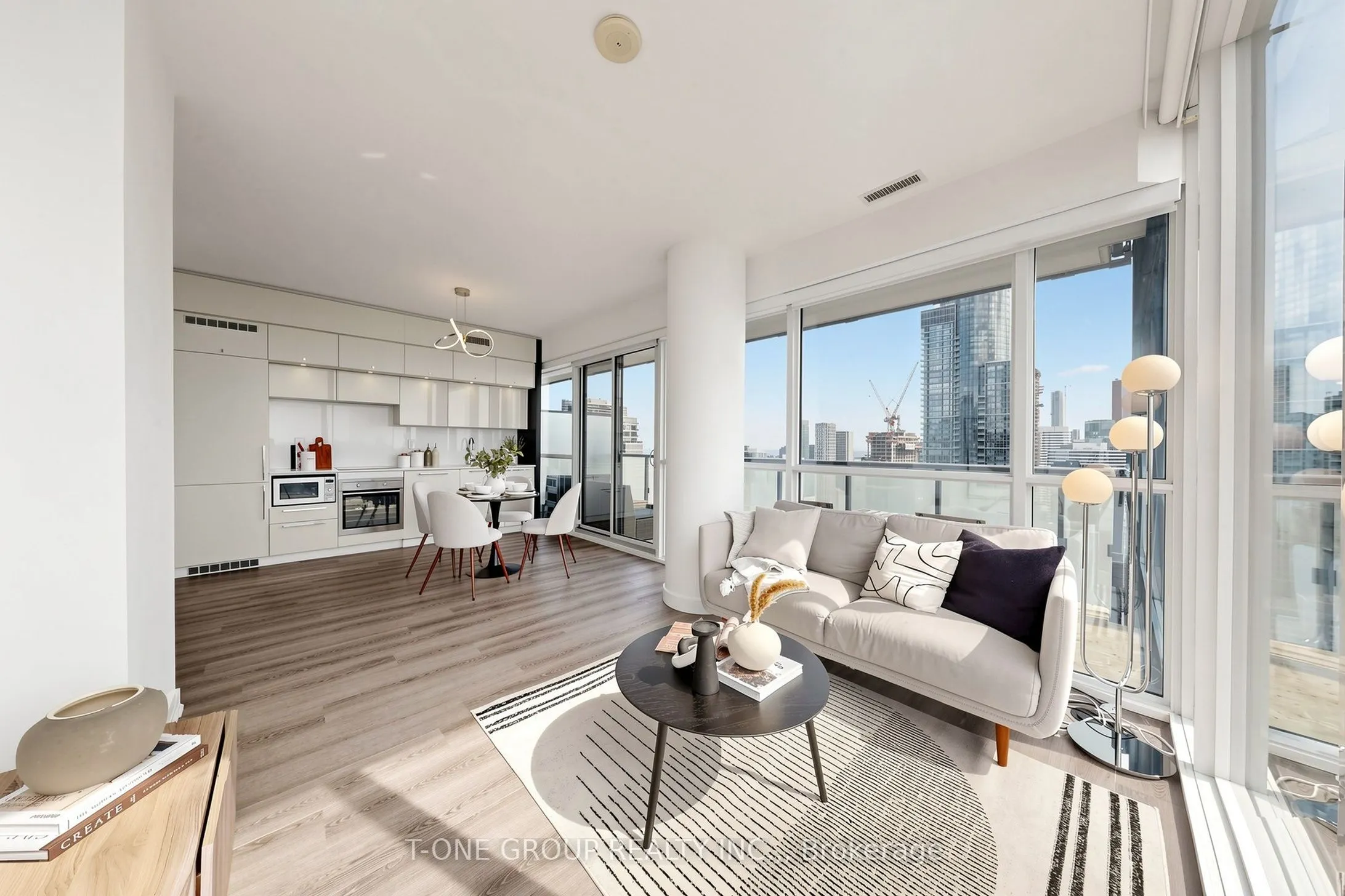 15 Grenville Street #3403