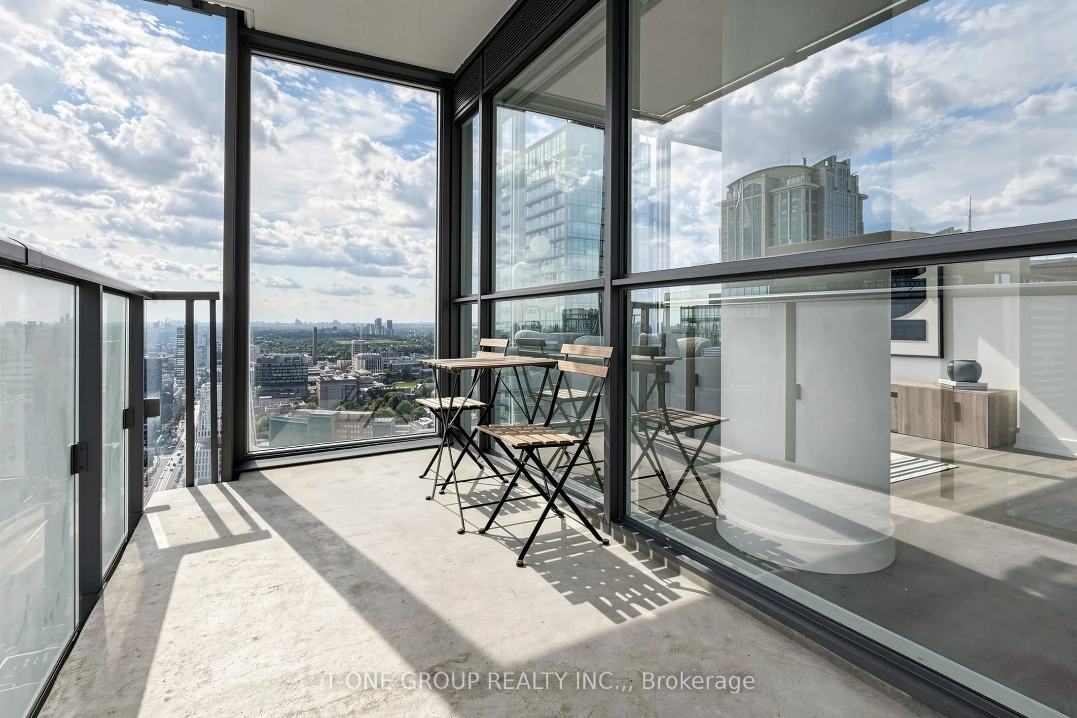 15 Grenville Street #3403