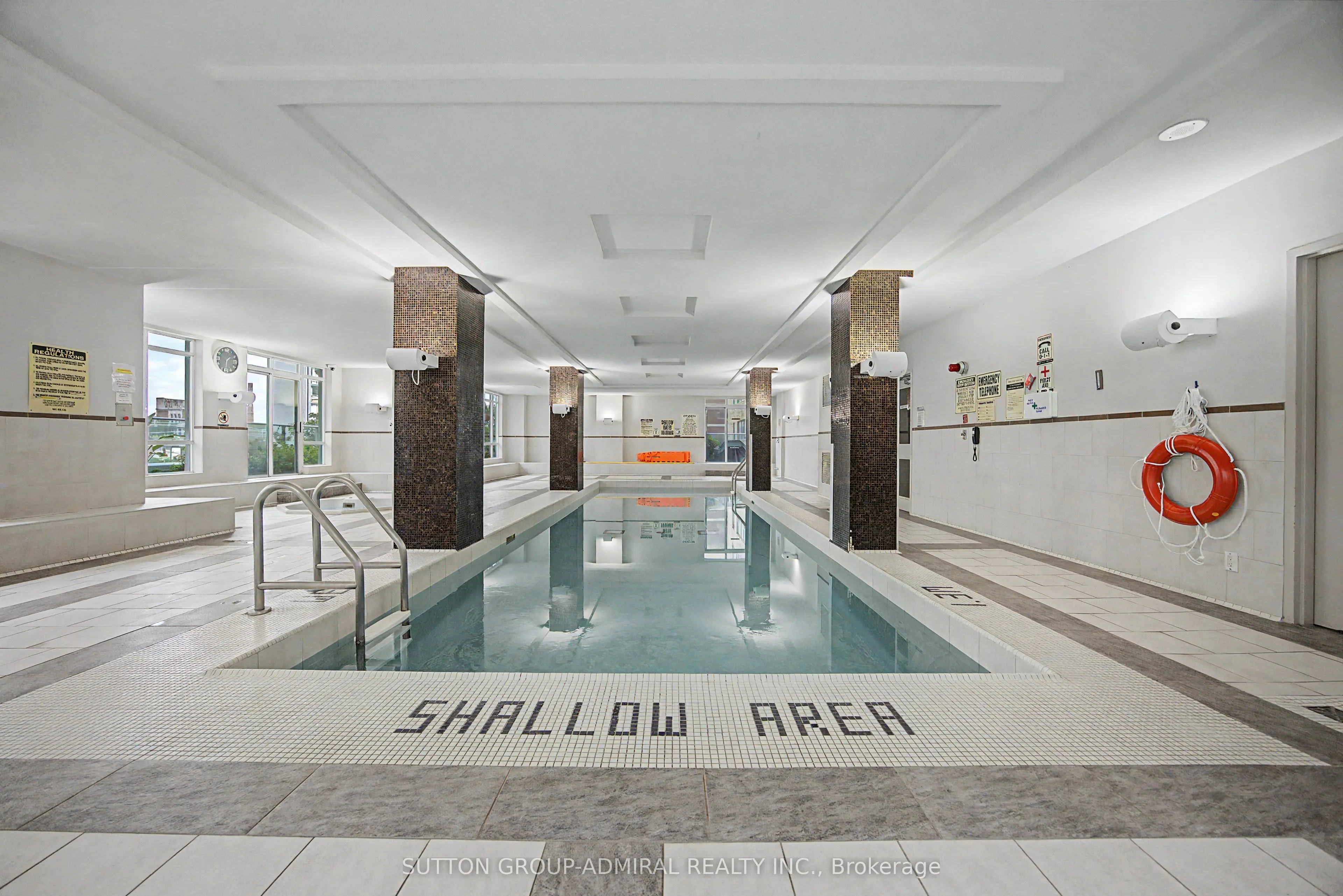 212 Eglinton Avenue #706