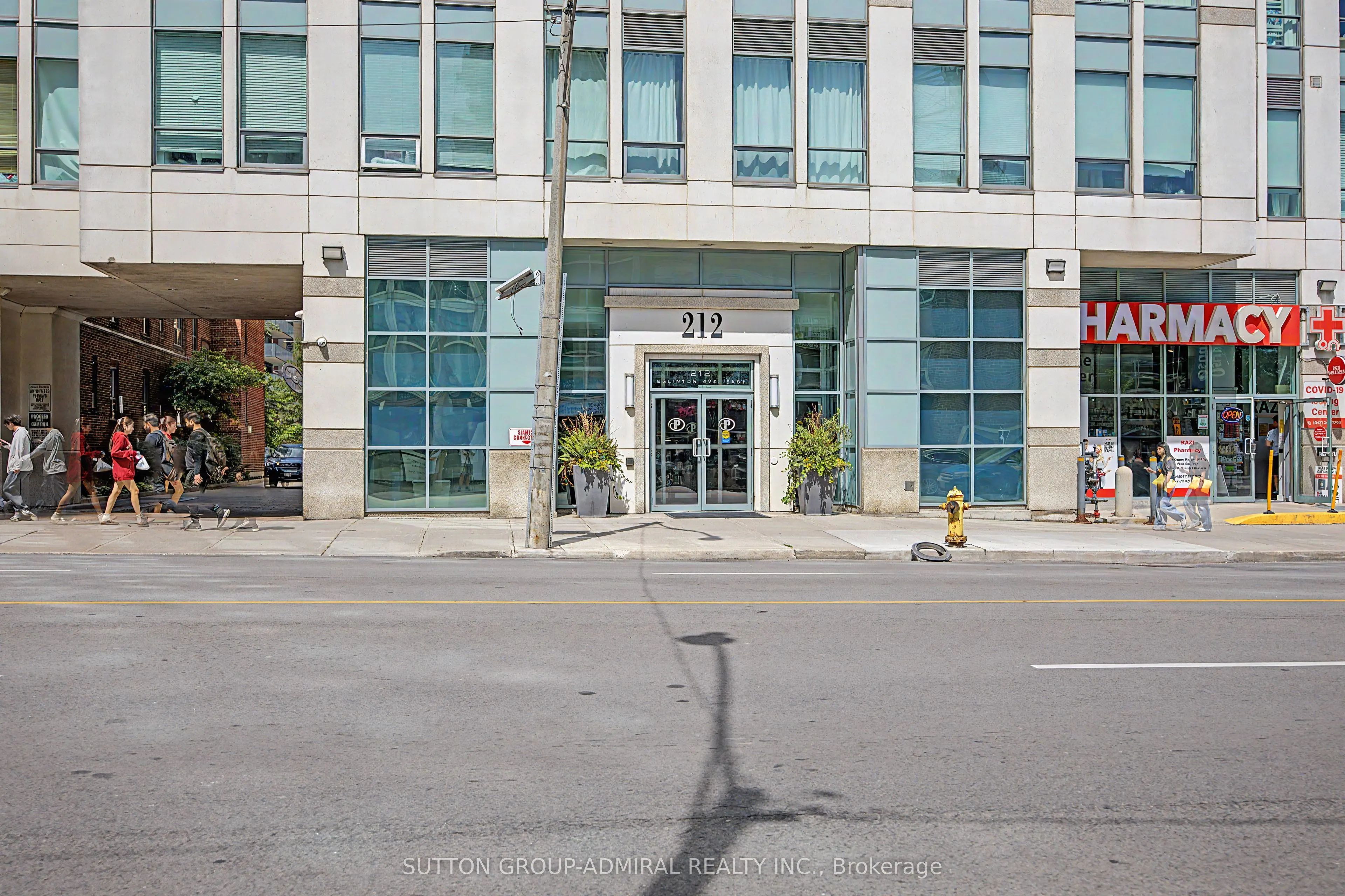 212 Eglinton Avenue #706