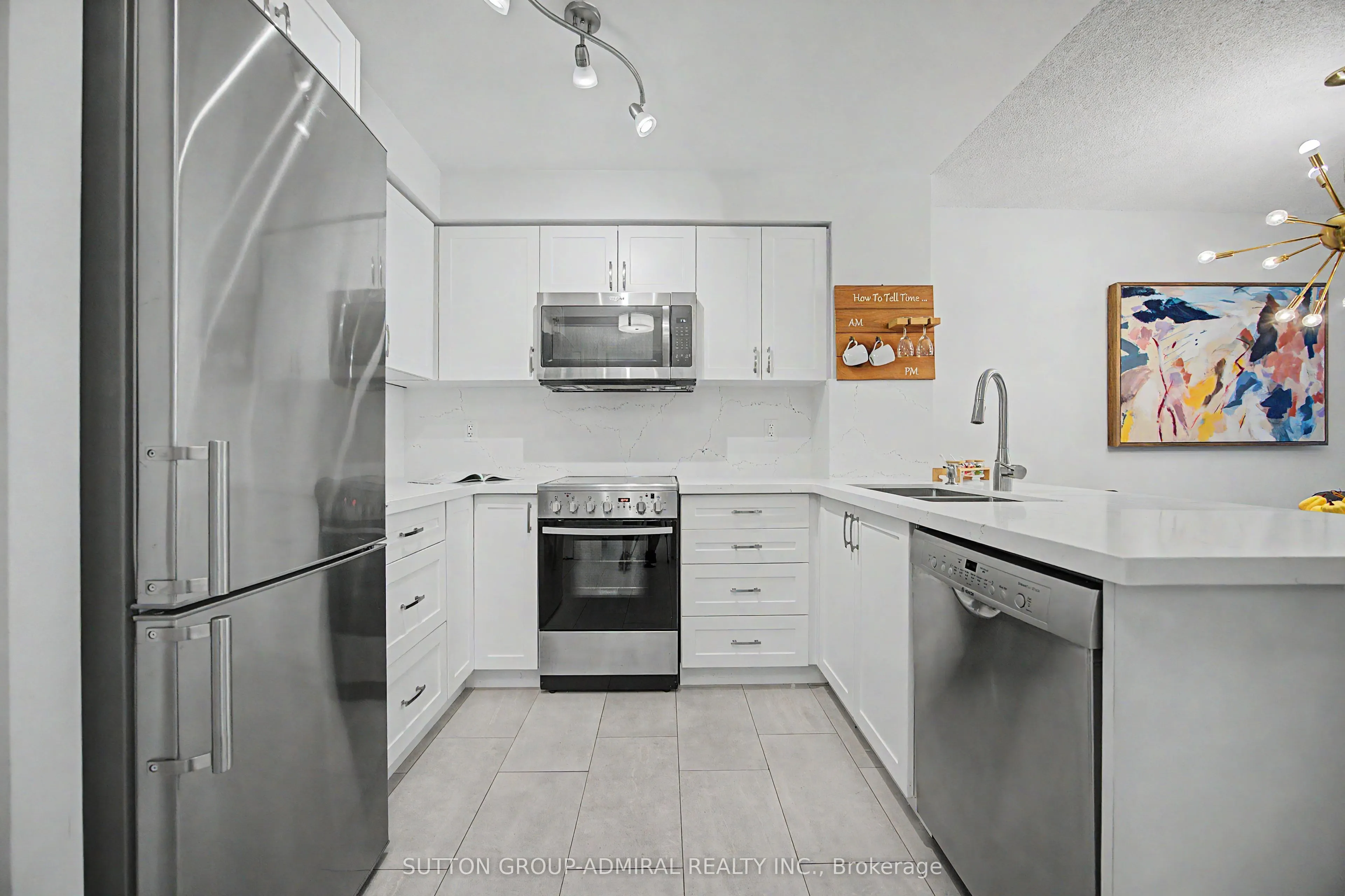 212 Eglinton Avenue #706