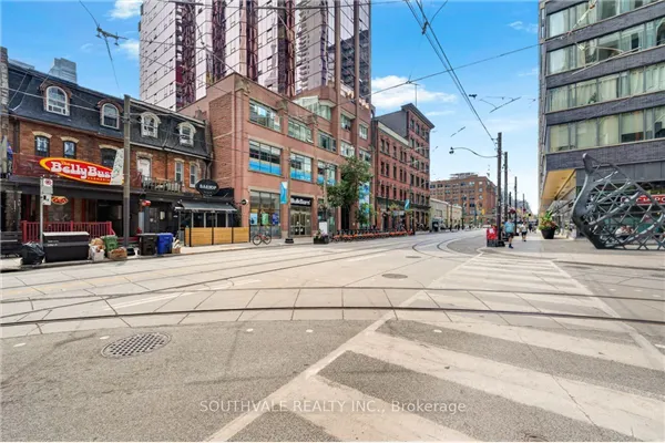 393 King St. W #1107