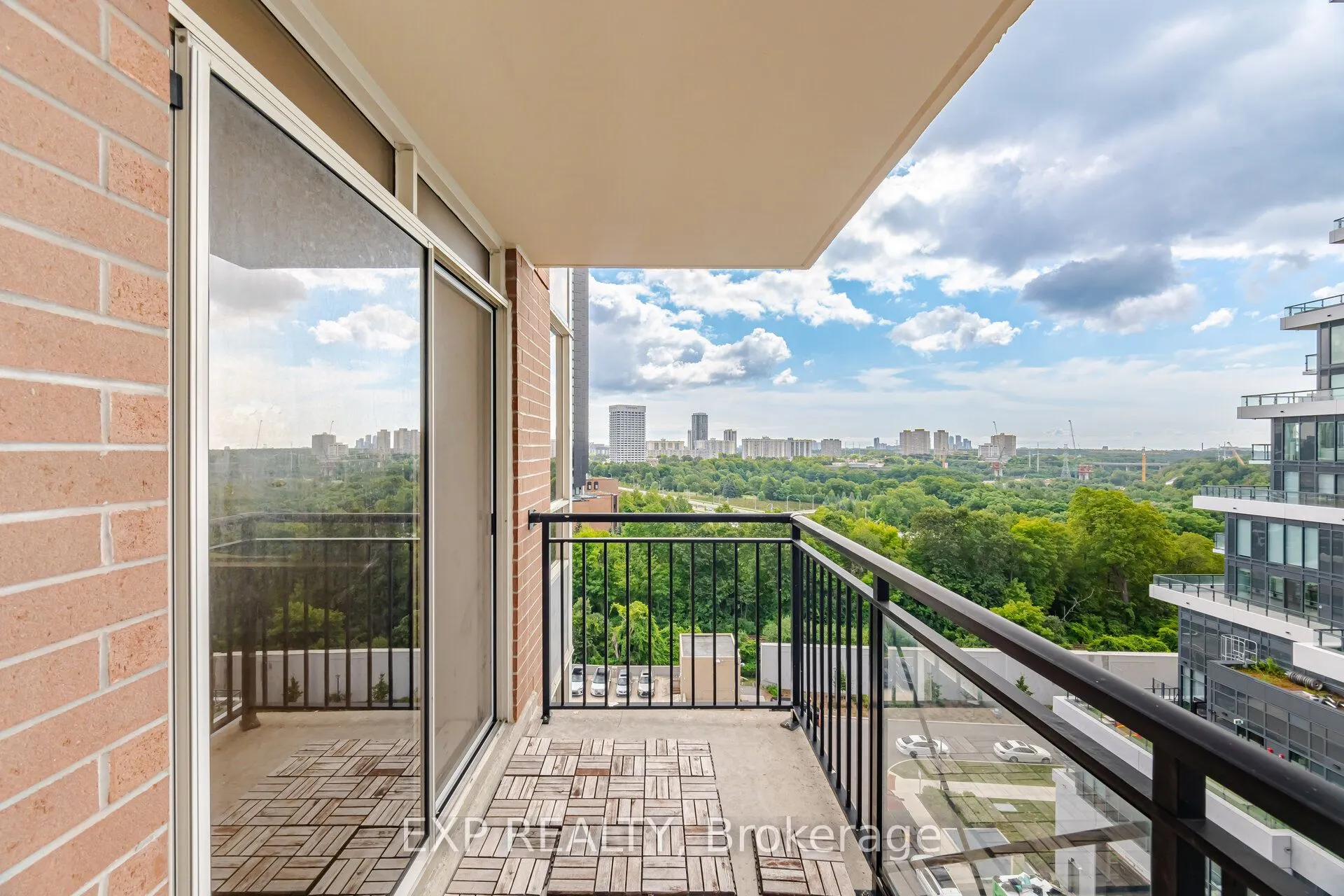 1103 Leslie Street #1103