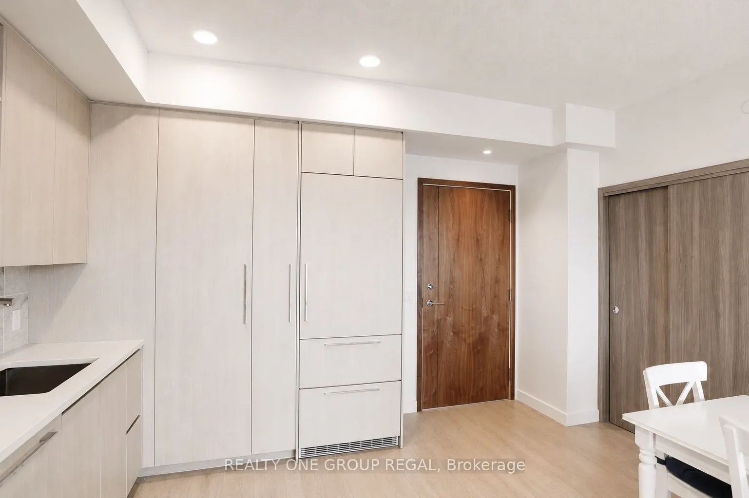 85 McMahon Drive #3708