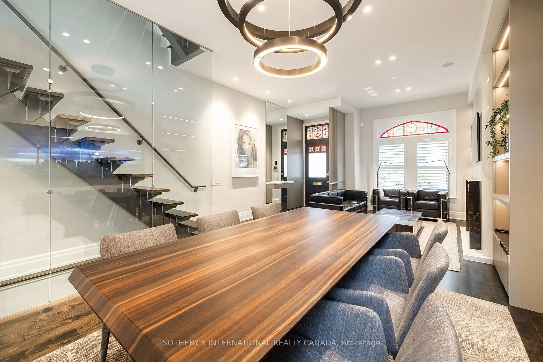 33 Tranby Avenue