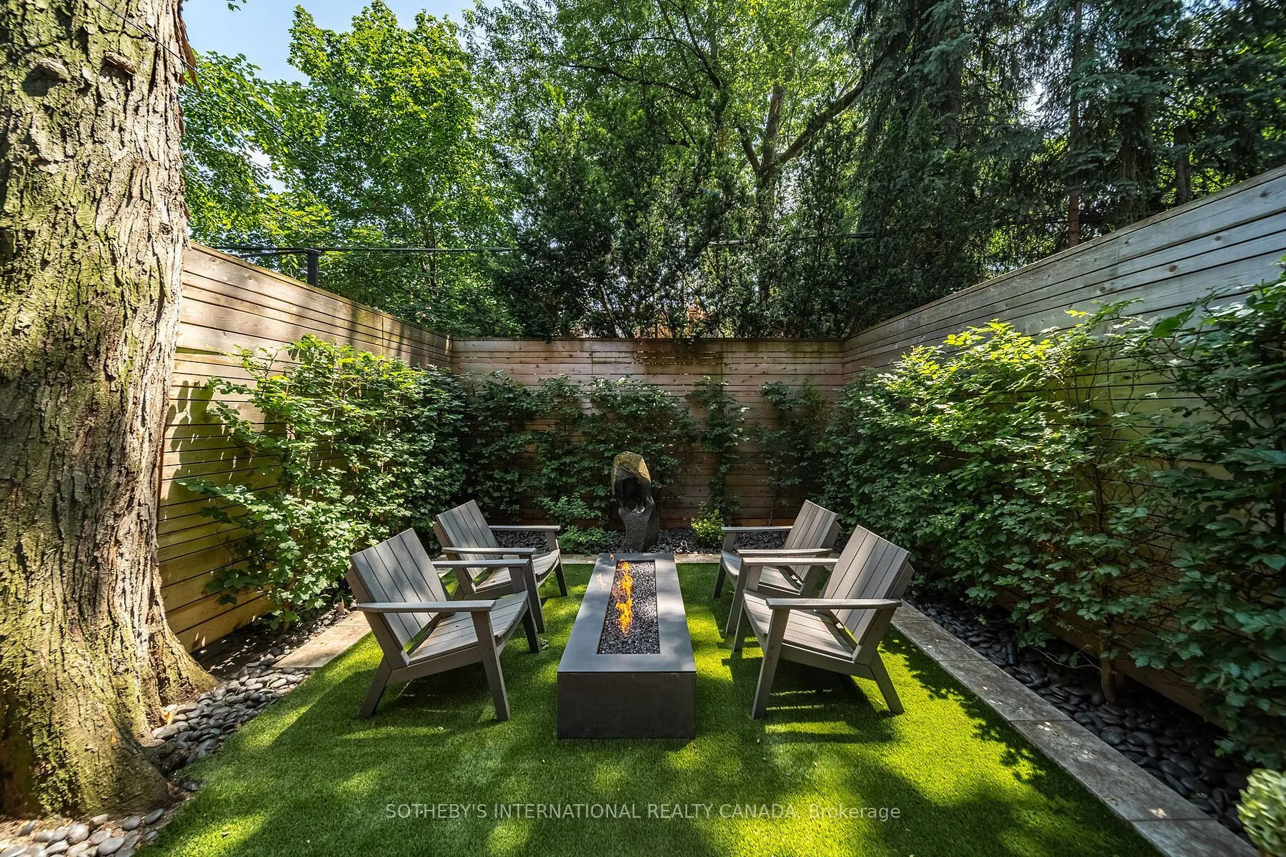 33 Tranby Avenue