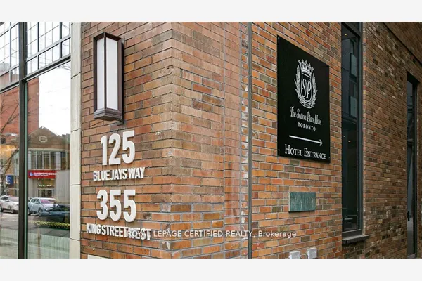 125 Blue Jays Way #1905