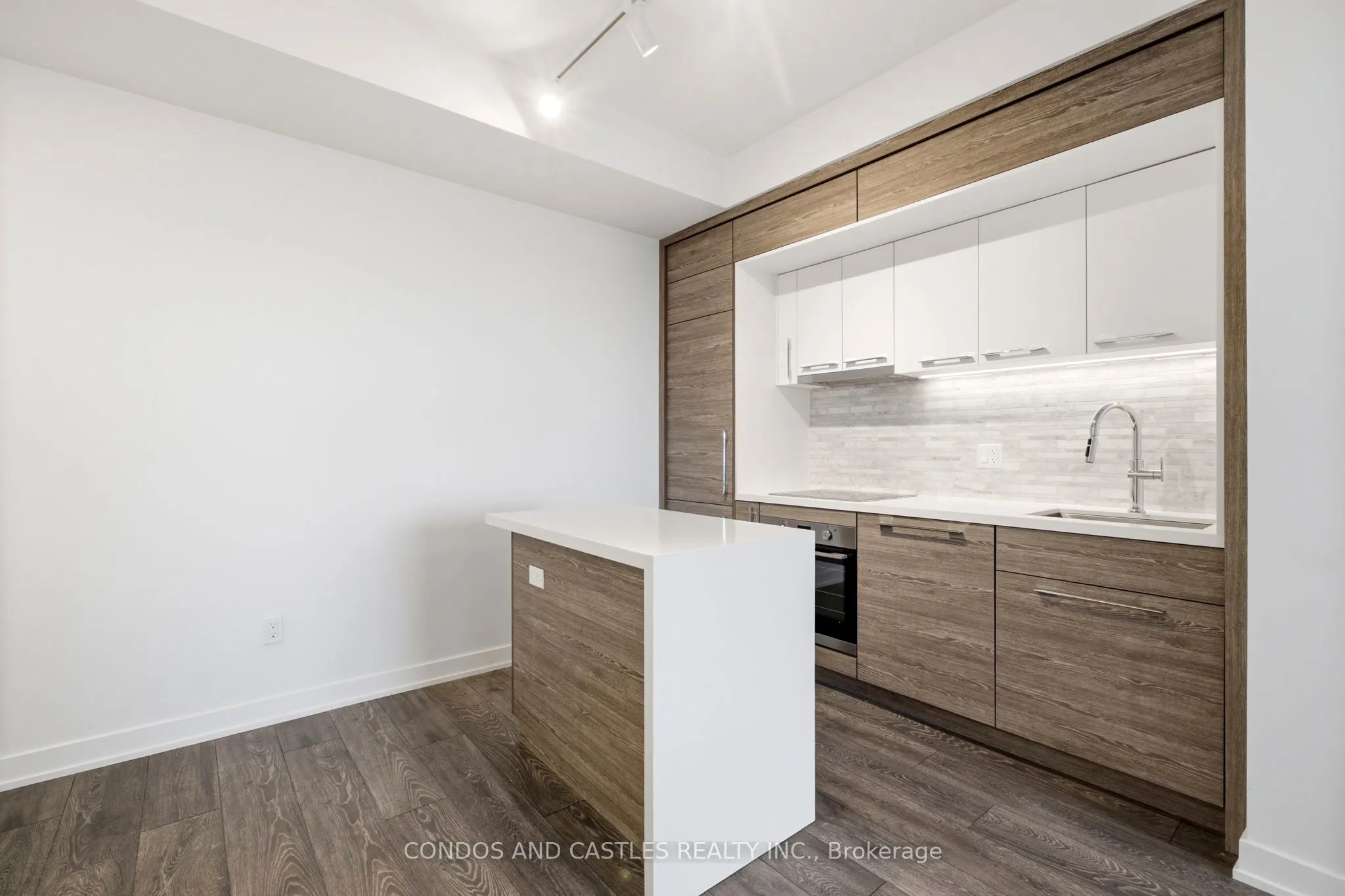 29 Green Trail Court #1805