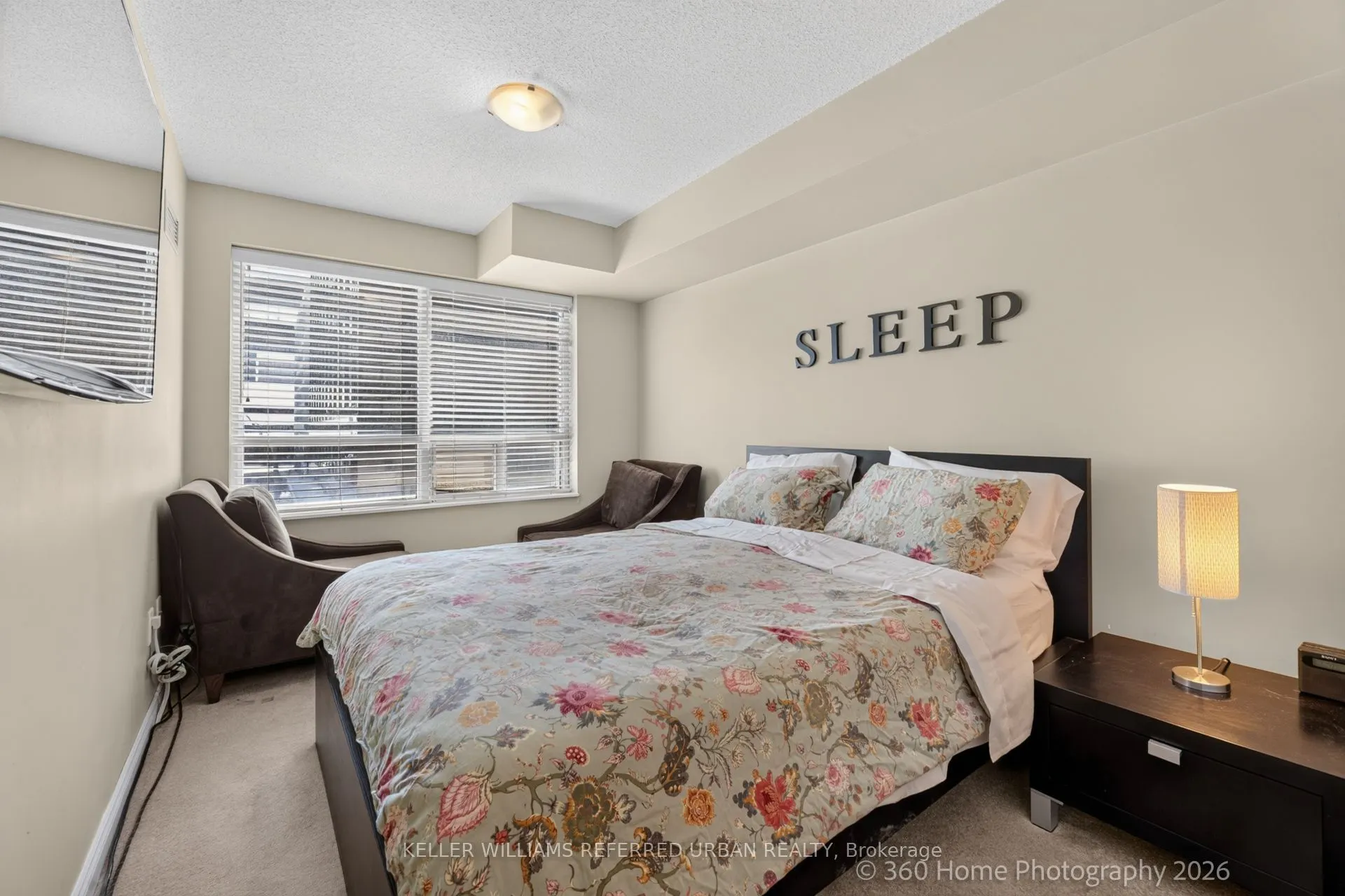 250 Wellington Street W #339