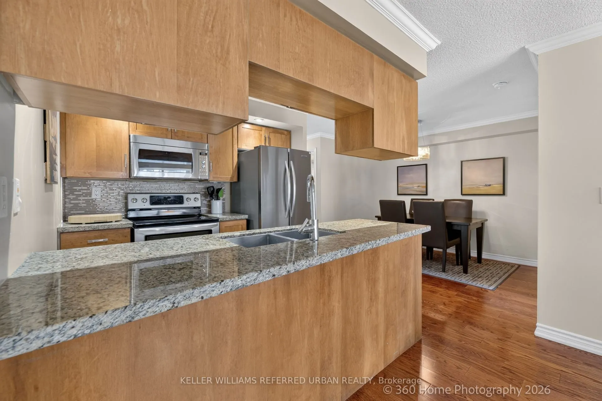 250 Wellington Street W #339