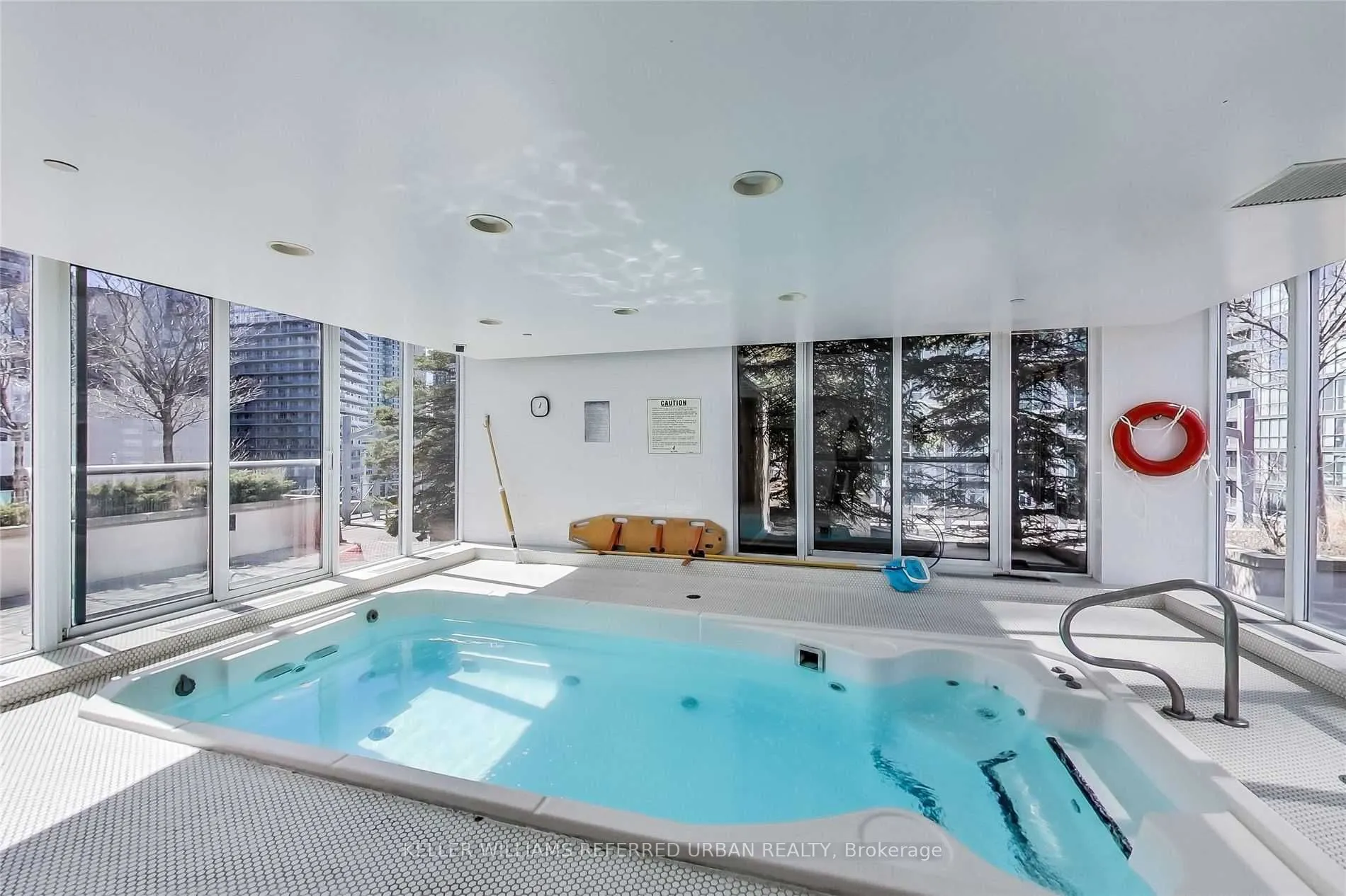 250 Wellington Street W #339