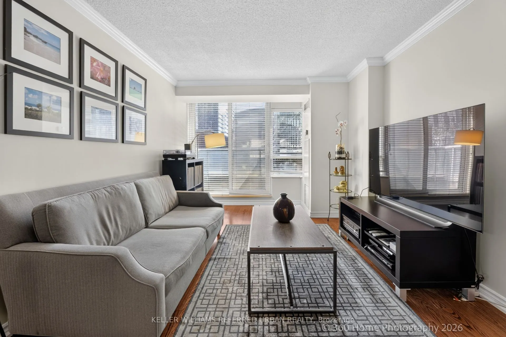 250 Wellington Street W #339