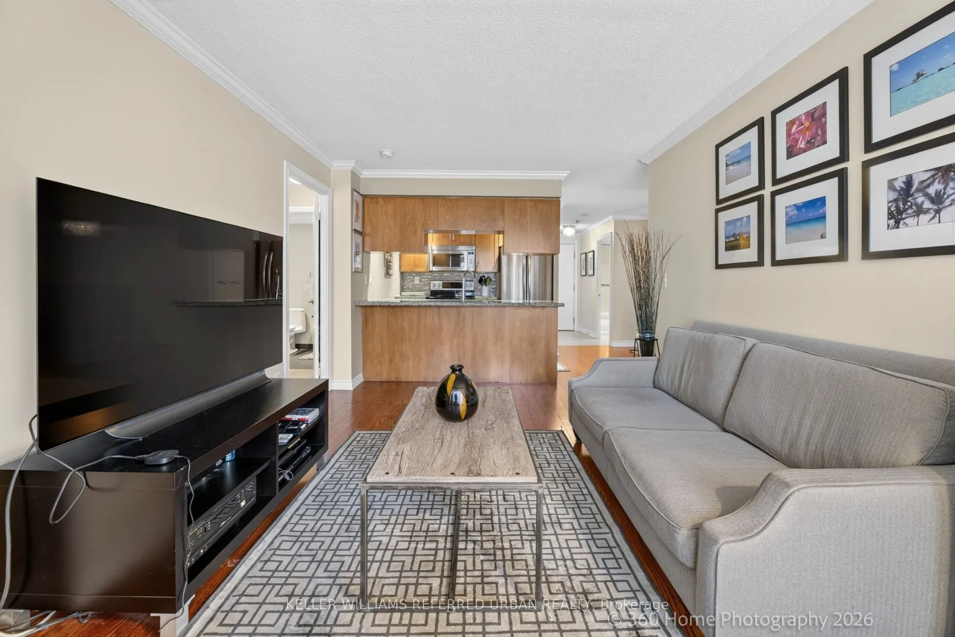250 Wellington Street W #339