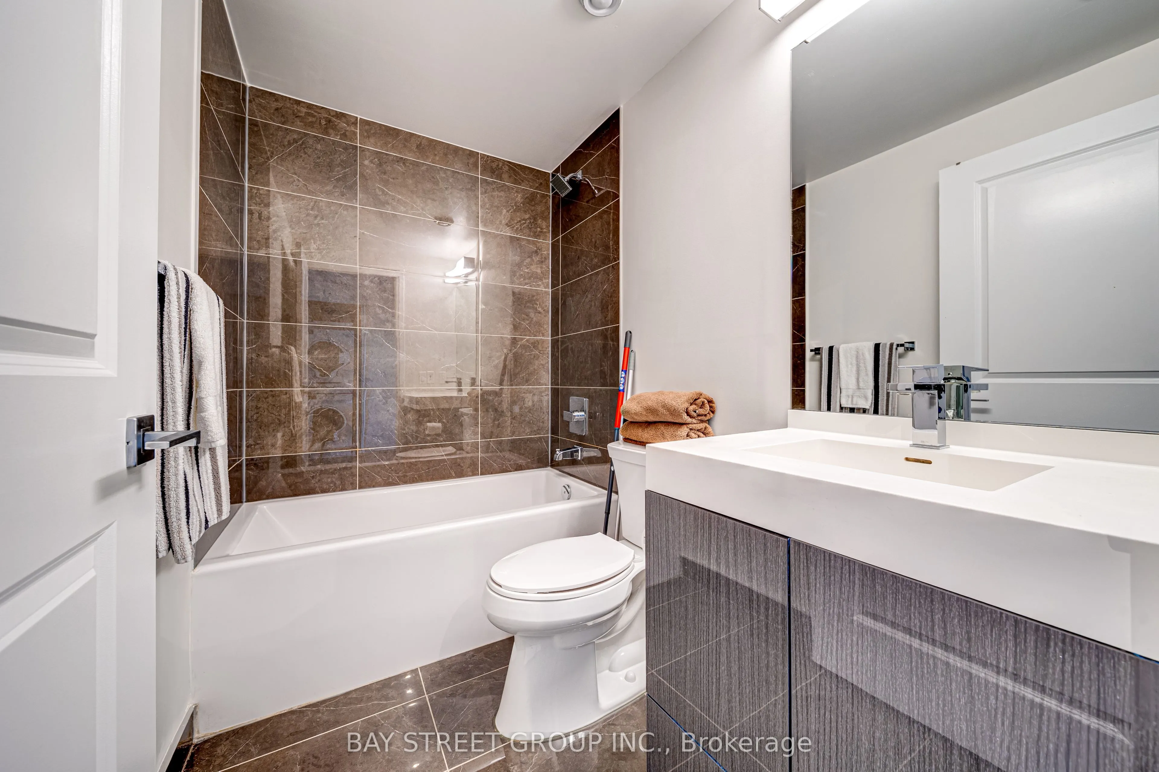 251 Jarvis Street #3809