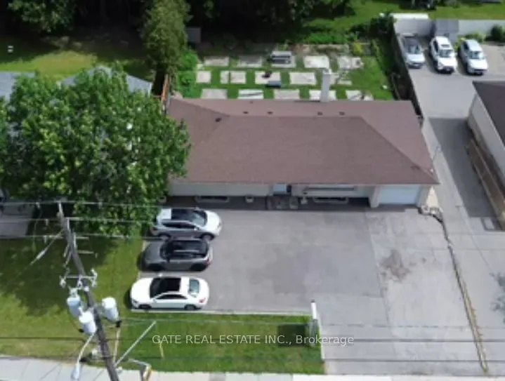 271 Finch Avenue W