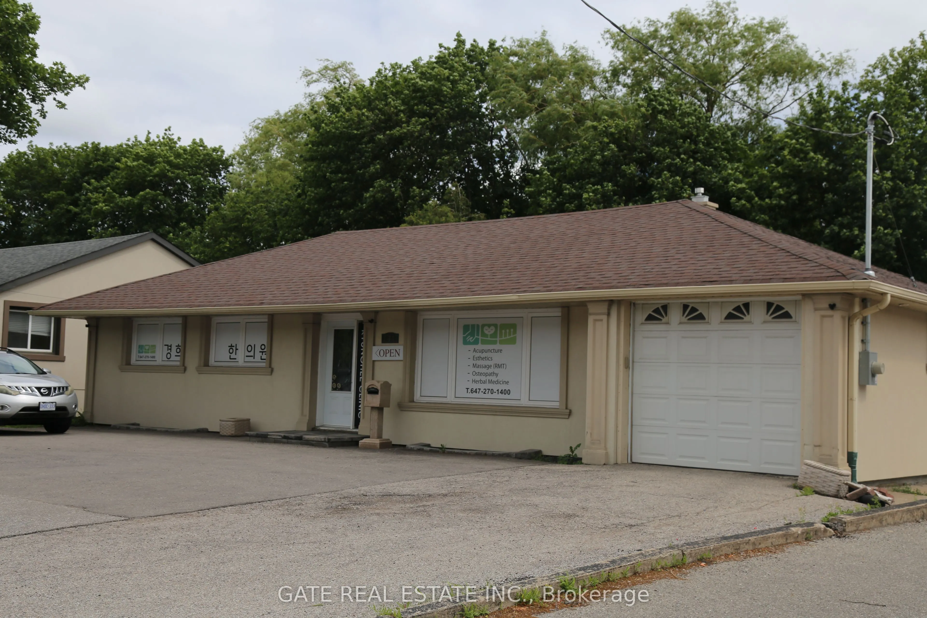 271 Finch Avenue W