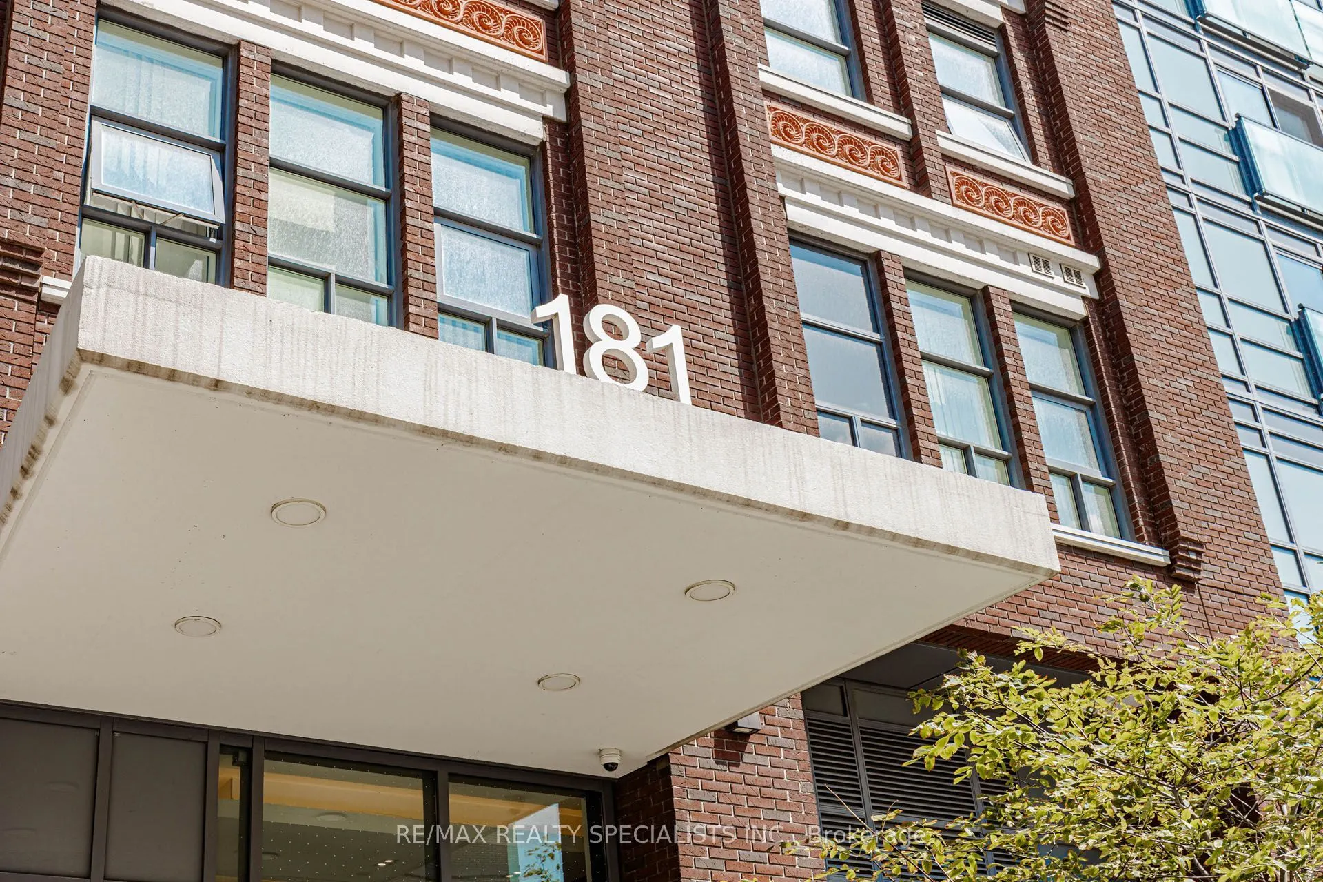 181 Huron Street #604