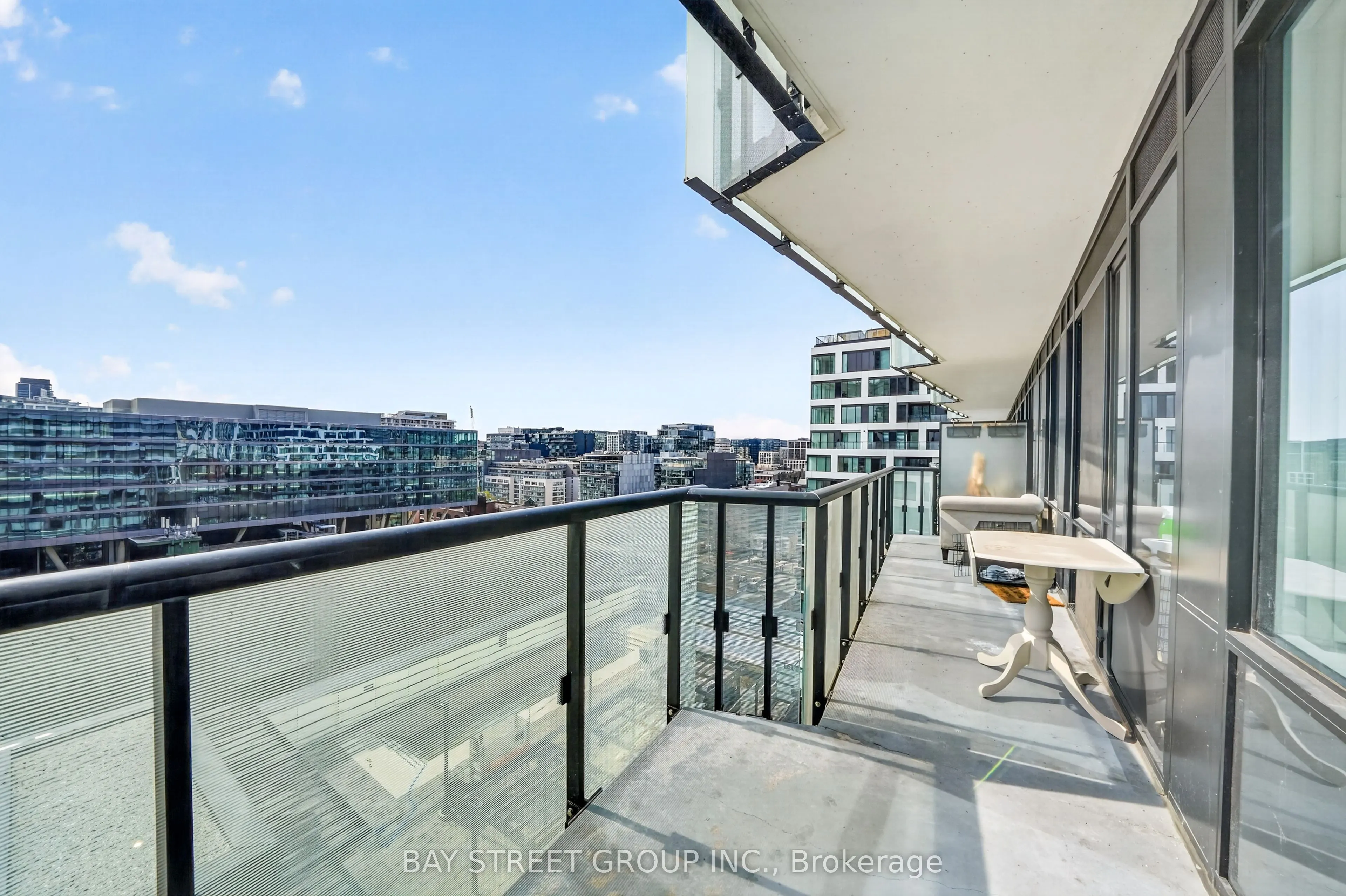480 Front Street W #801