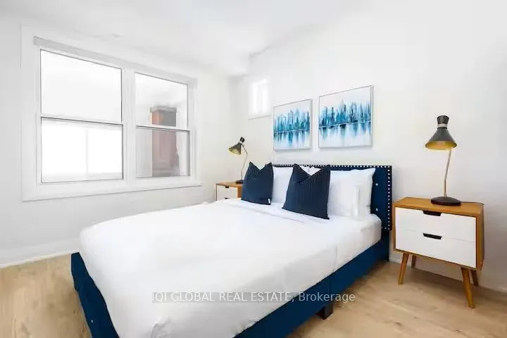 525 Ossington Avenue #Mainfloor