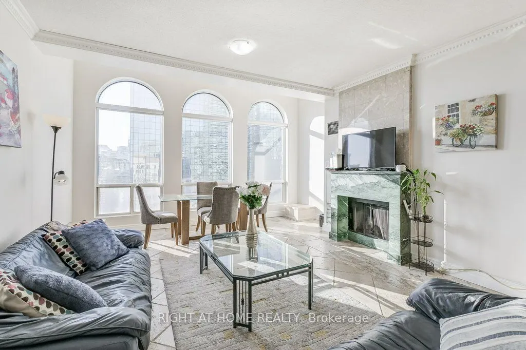 25 Grenville Street #PH2