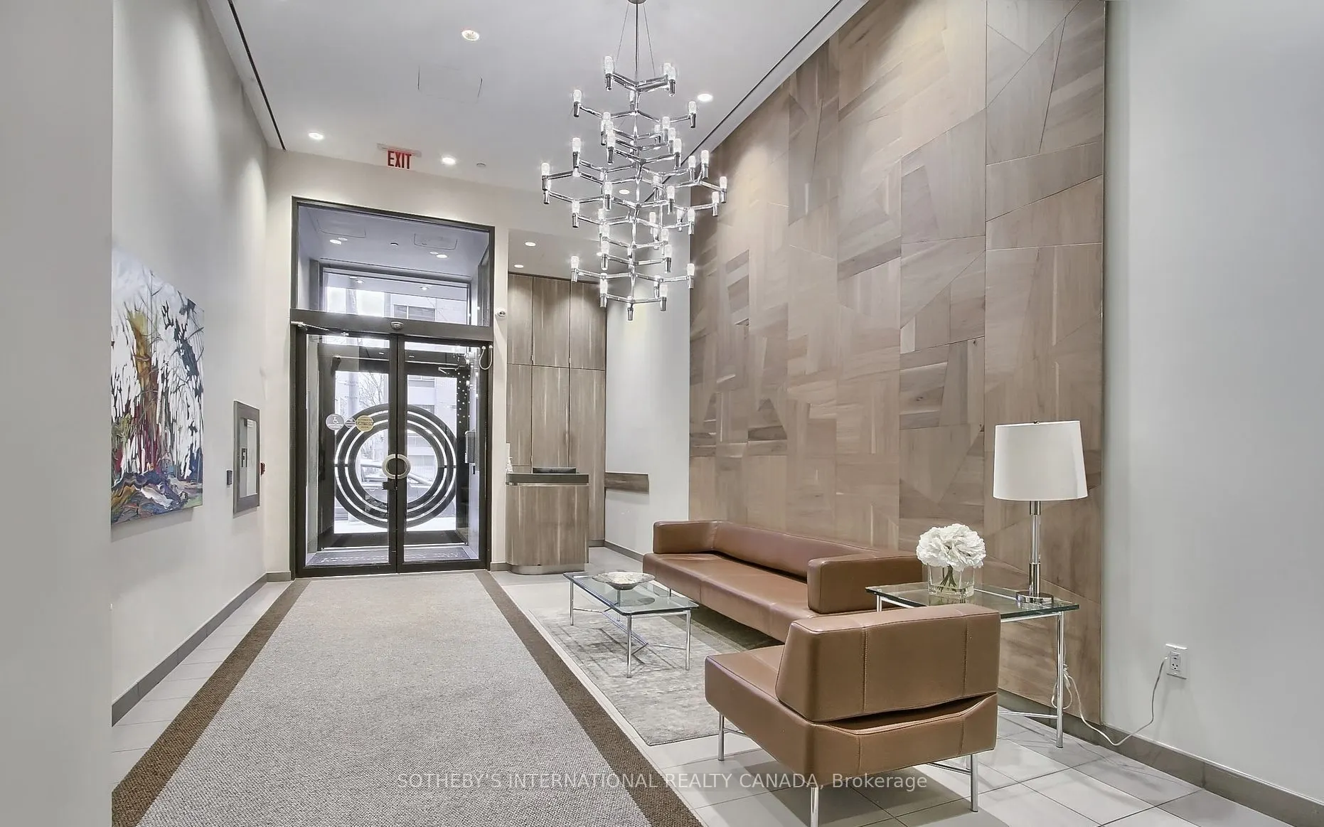 55A Avenue Road #408